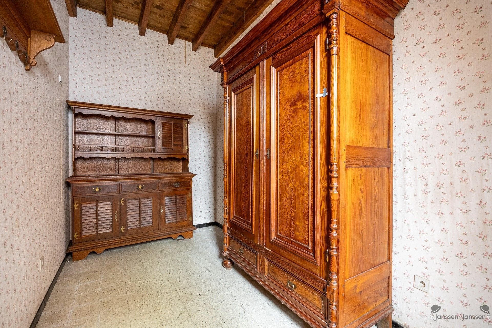 Authentieke woning met karakter in het hart van Sint-Lenaarts foto 33