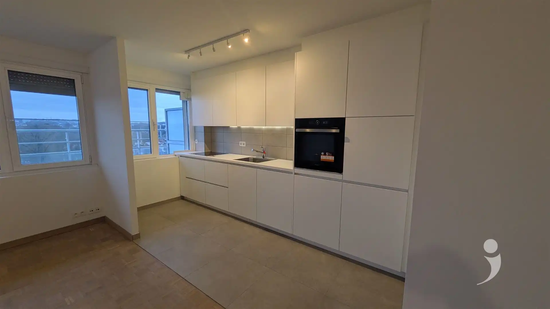2 slaapkamer appartement met prachtig vergezicht foto 4