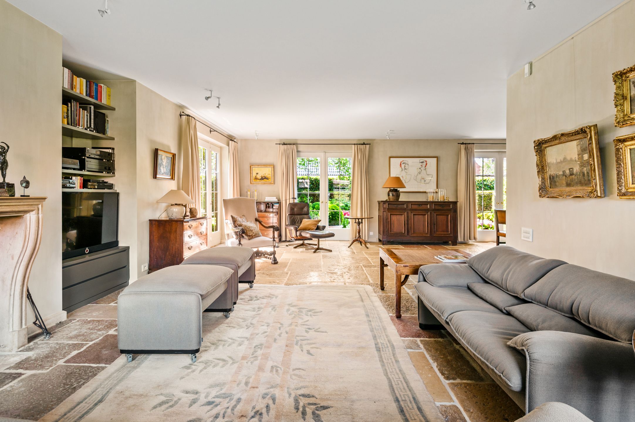 Heel ruime woning met mooie tuin op toplocatie! foto 4