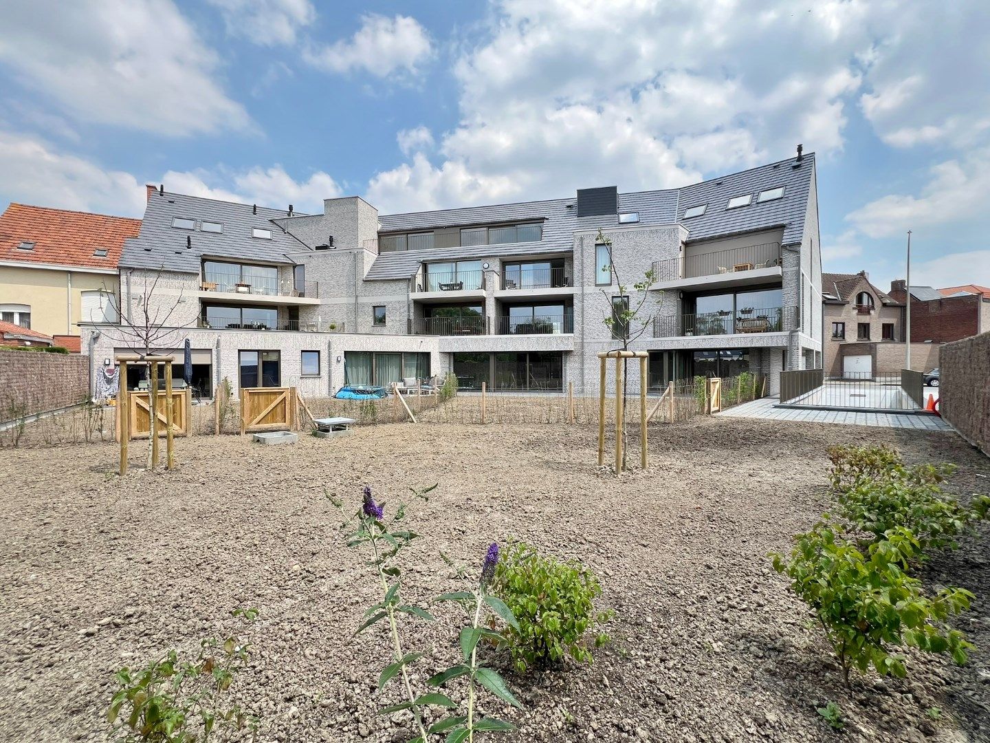 LUXE APPARTEMENT (200m²) MET TUIN EN MOGELIJKHEID TOT COMBINATIE PRAKTIJKRUIMTE foto 2