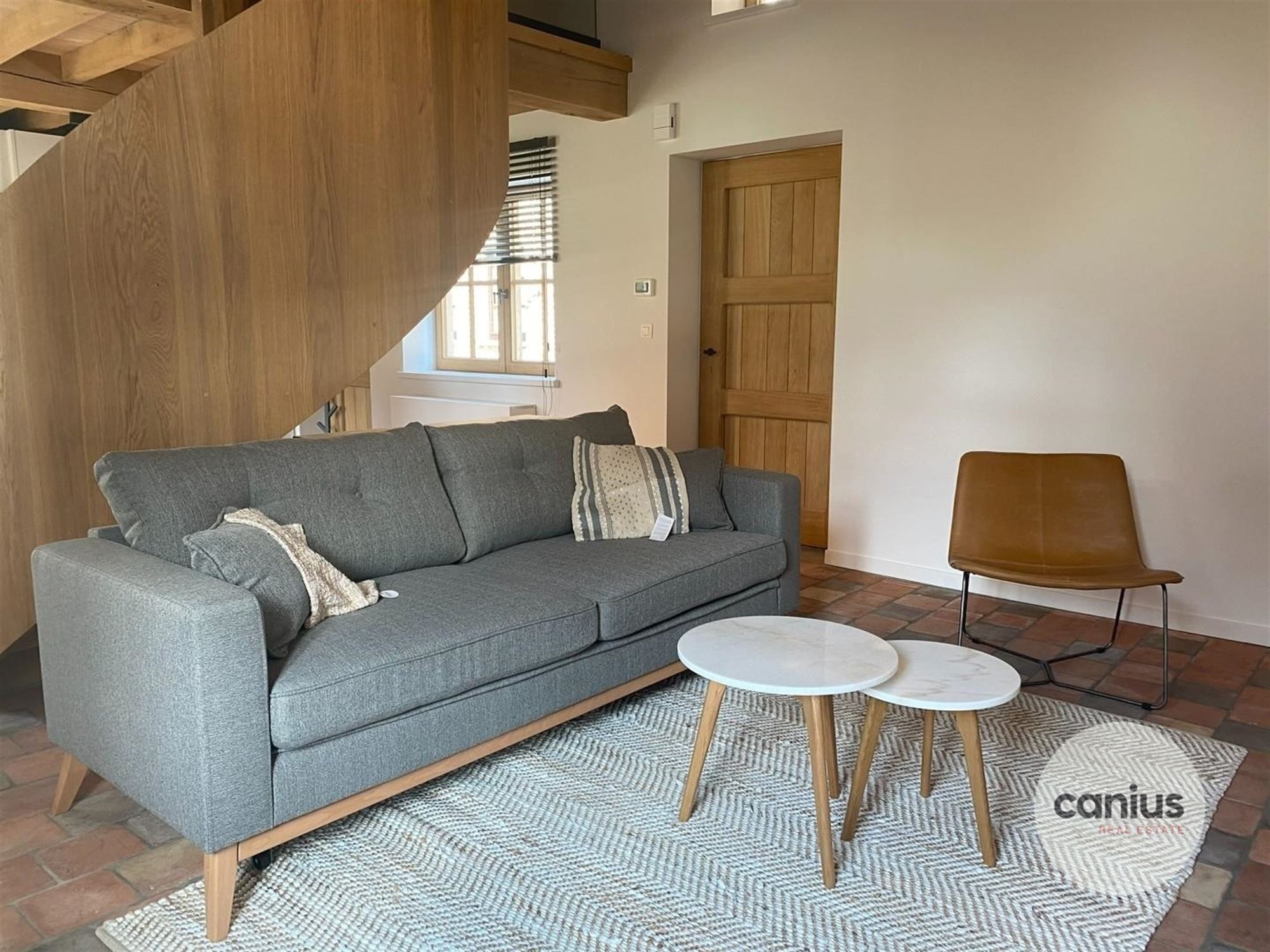 KARAKTERVOLLE GEMEUBELDE WONING MET 1 SLK + TUIN foto 4