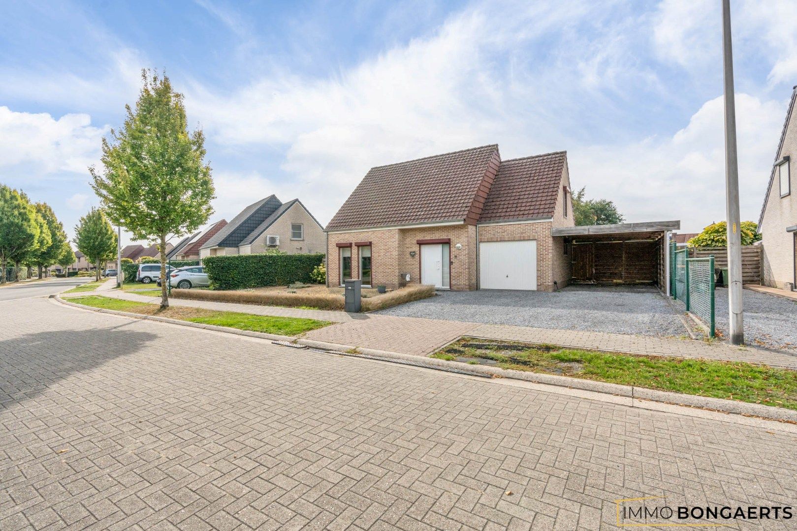 Ruime woning met 3 slaapkamers  foto 24