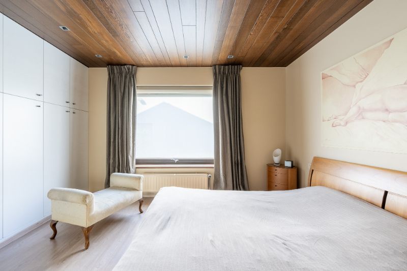 Stijlvolle villa met winkelruimte, parking, loods en handelsfonds op toplocatie foto 8