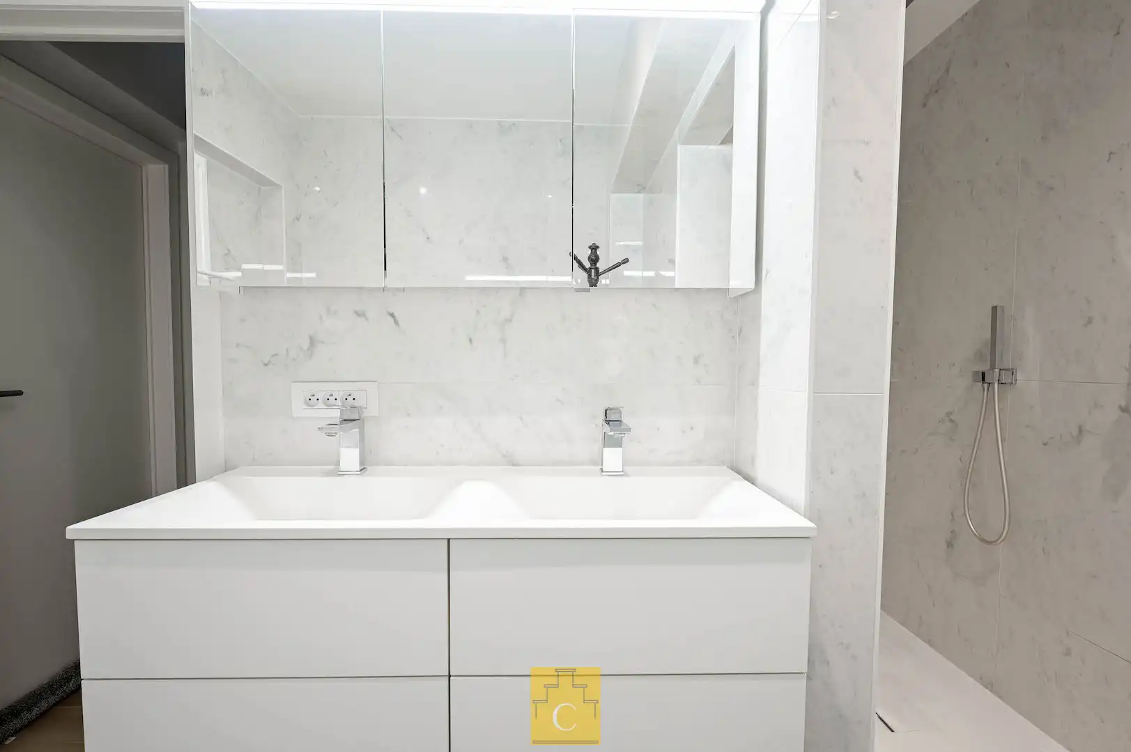 knappe penthouse met zicht op 't Stil Ende en het Graaf Visartpark foto 14