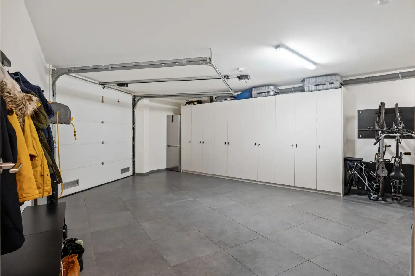 Gezellige starterswoning met 1 slpk., terras en inpandige garage foto 23