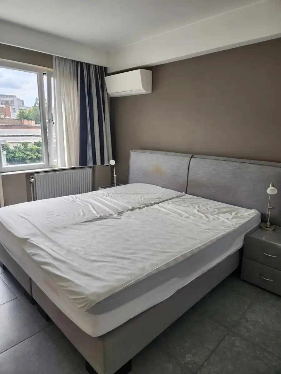 Ruim 3-kamer appartement&nbsp; met terras nabij het station en het stadscentrum foto 3