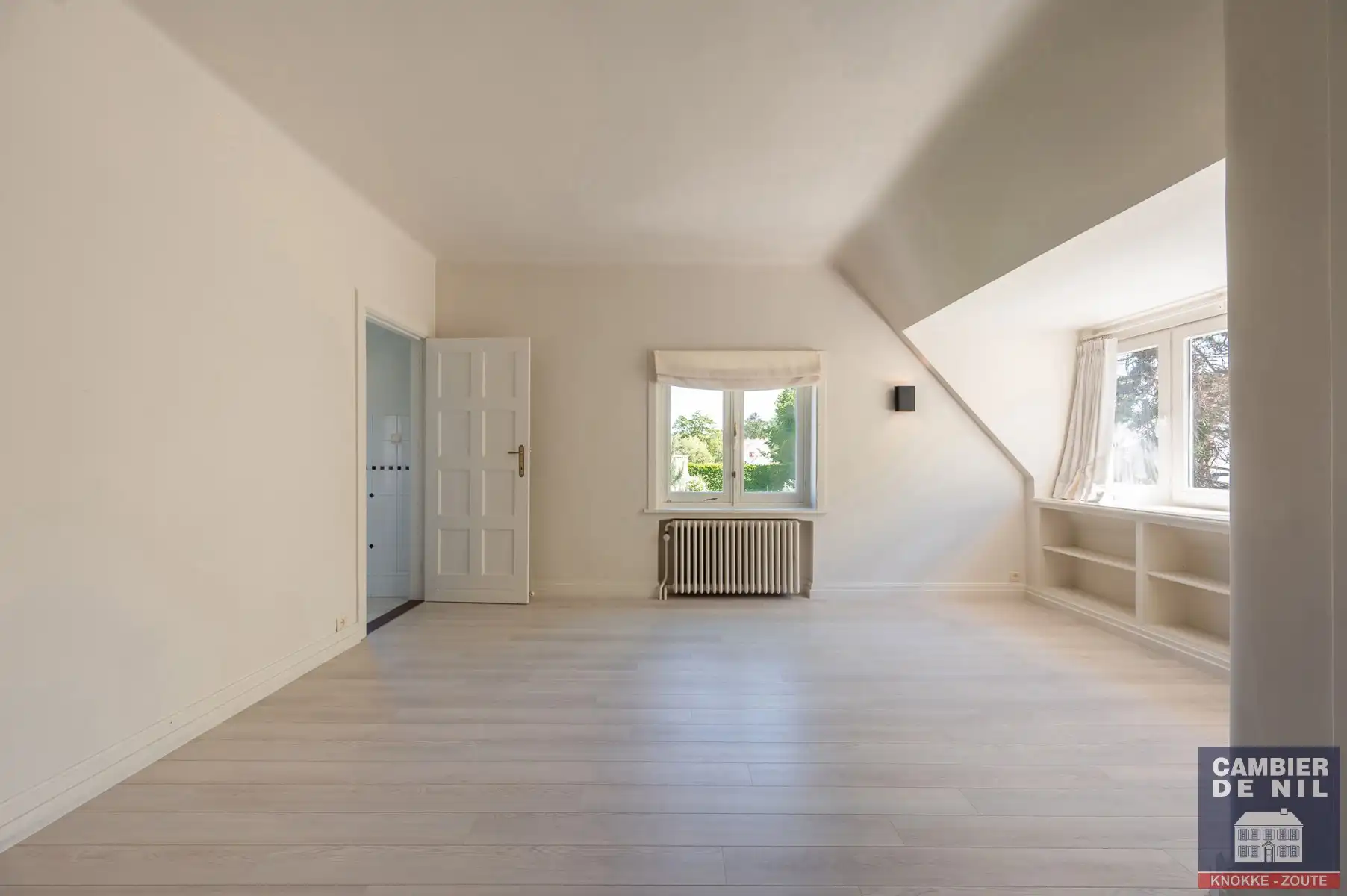 Charmante vrijstaande villa in hartje Zoute foto 19