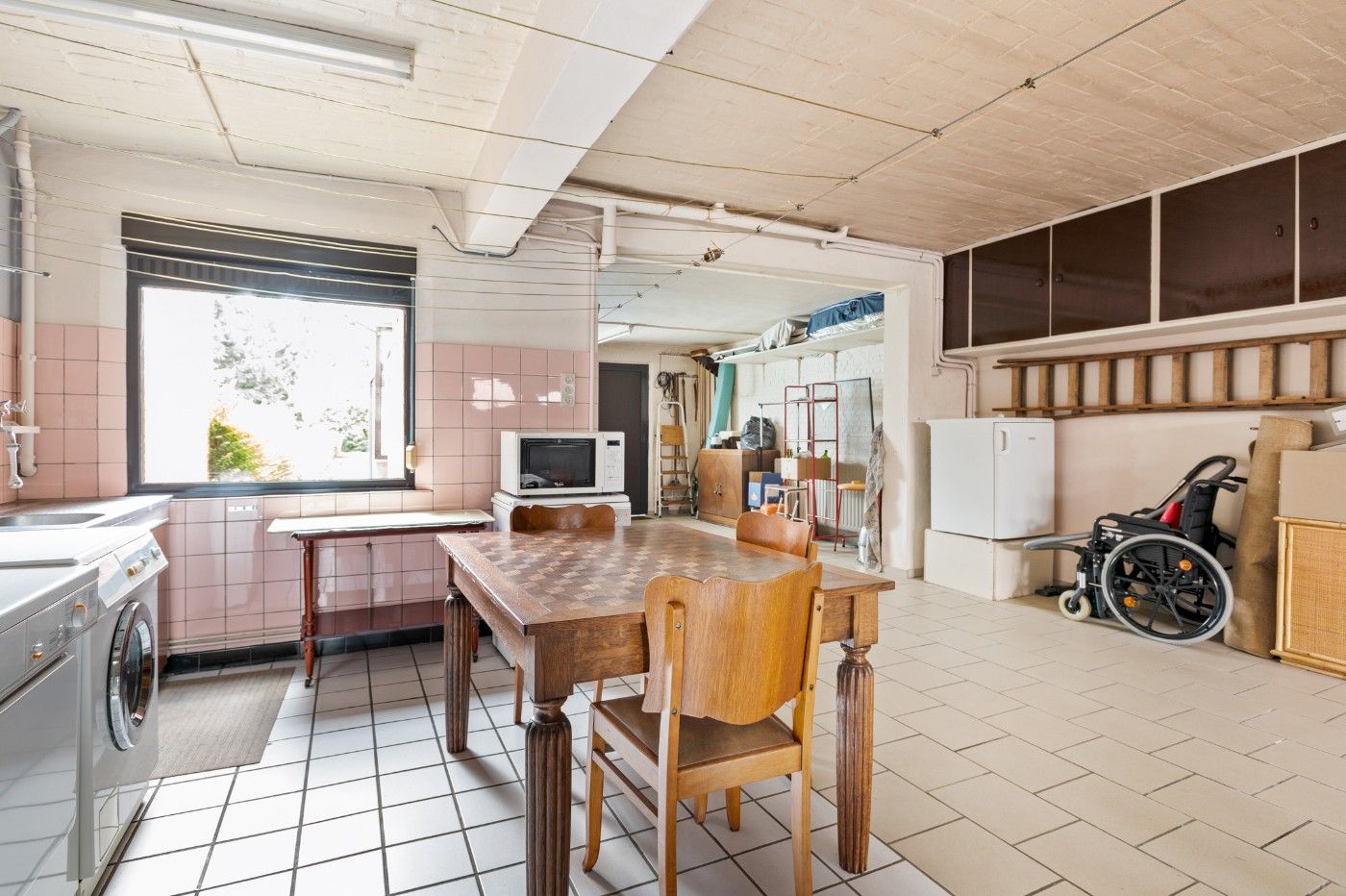 Top gelegen, grote woning met gigantische inpandige garage en diepe tuin in centrum Kapellen foto 4