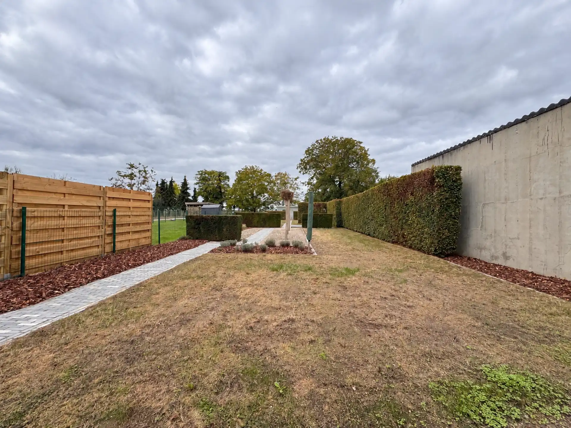Moderne woning met drie slaapkamers en tuin te Linter foto 14