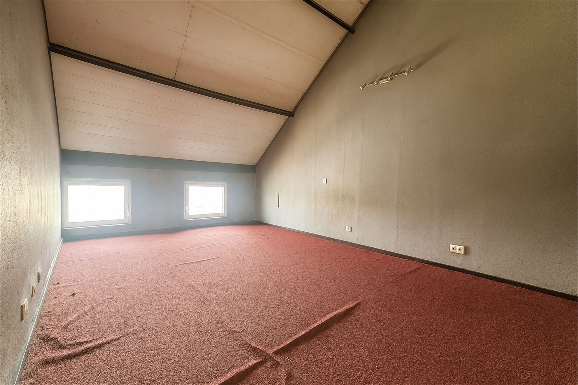 Op te frissen woning met 3 slpkm. gelegen op een toplocatie foto 14