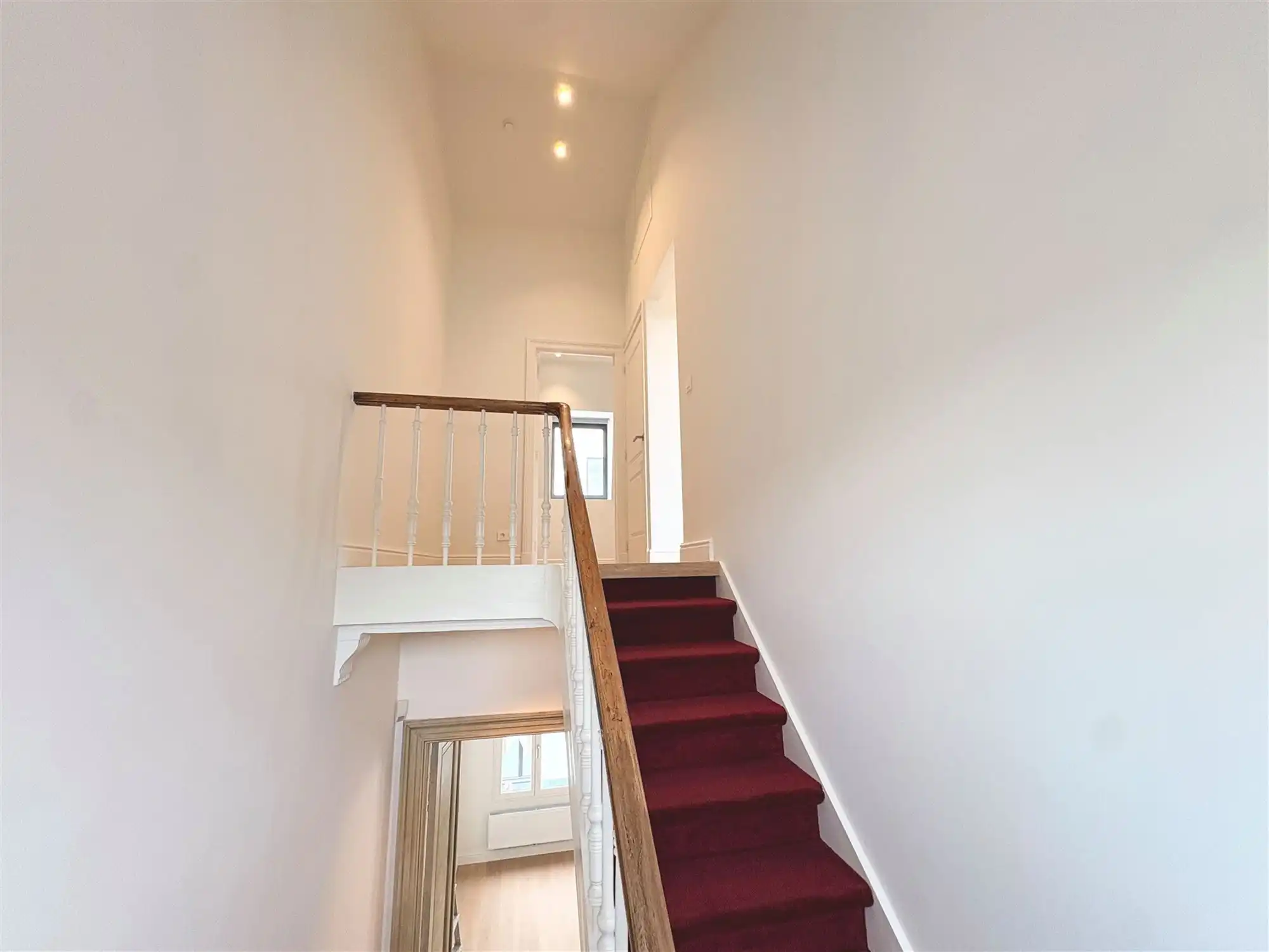 Gerenoveerde herenwoning met 5 slpks in Markgravebuurt. foto 24