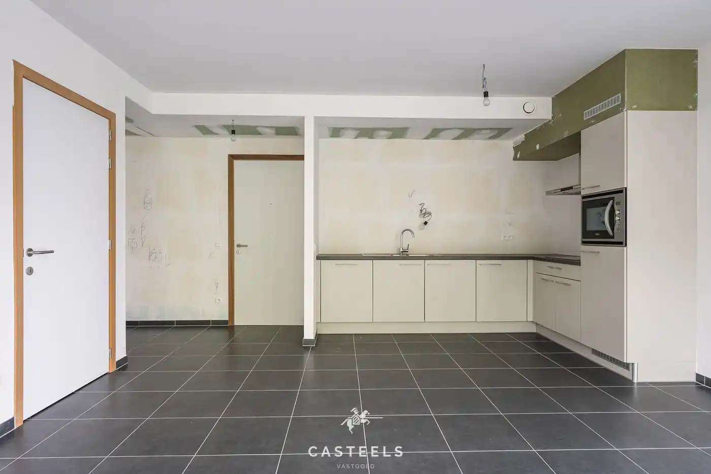 Rustig en lichtrijk appartement met terras in Kluisbergen foto 7