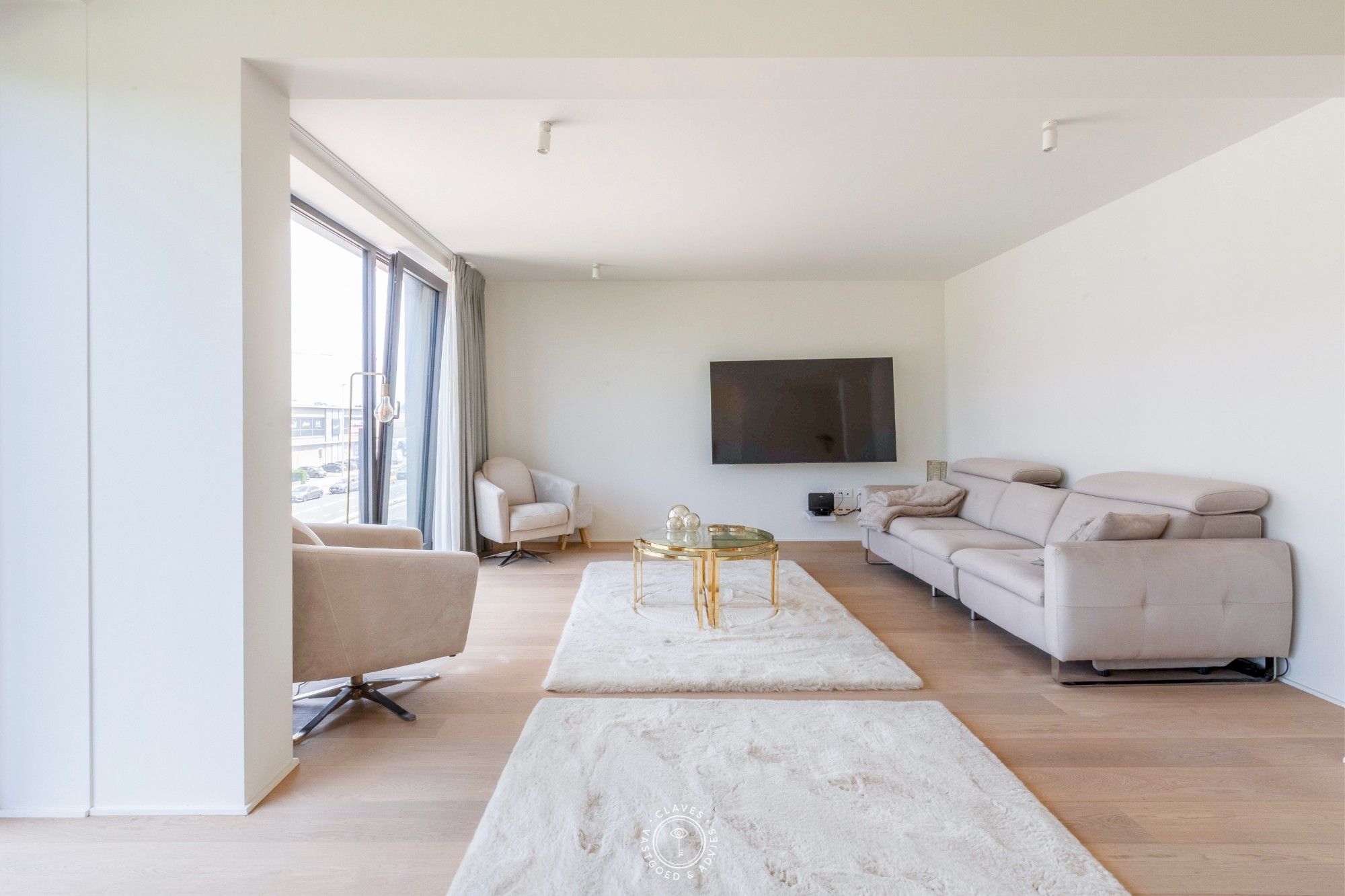 Stijlvol en lichtrijk appartement op toplocatie foto 12