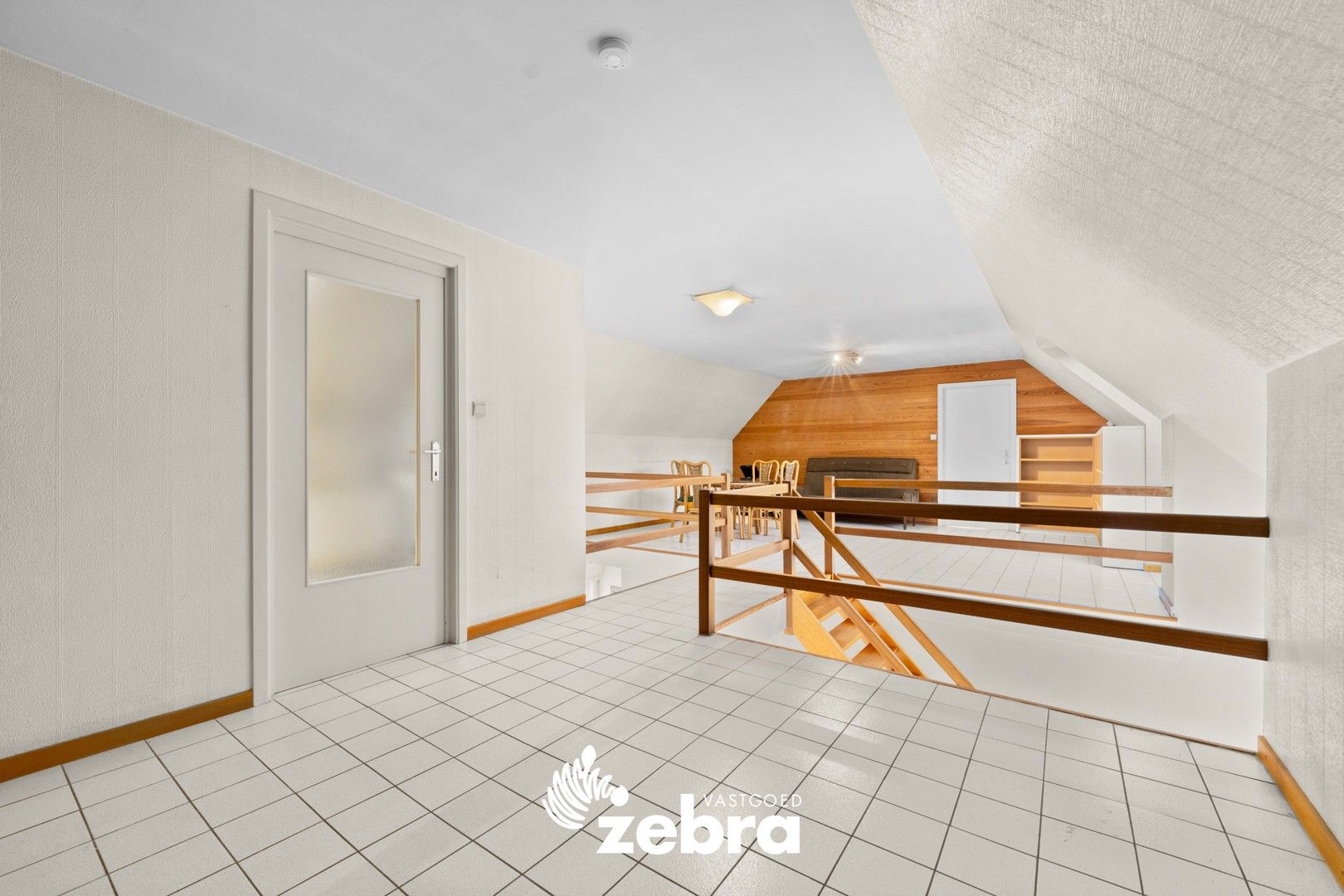 Op te frissen alleenstaande woning met vier of meer slaapkamers & garage te Roeselare! foto 23
