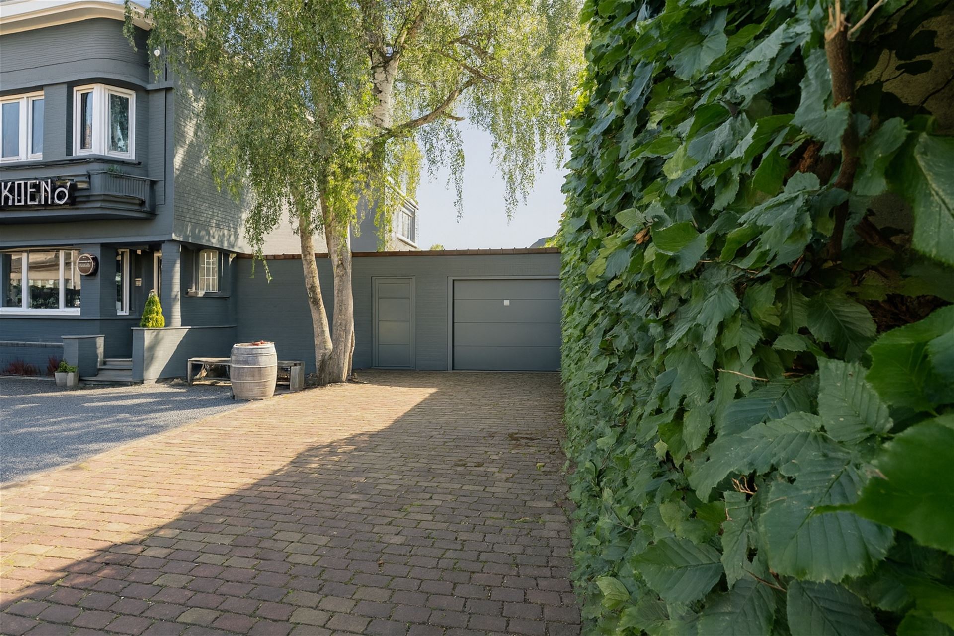 Unieke woonst met verborgen tuinoase foto 21