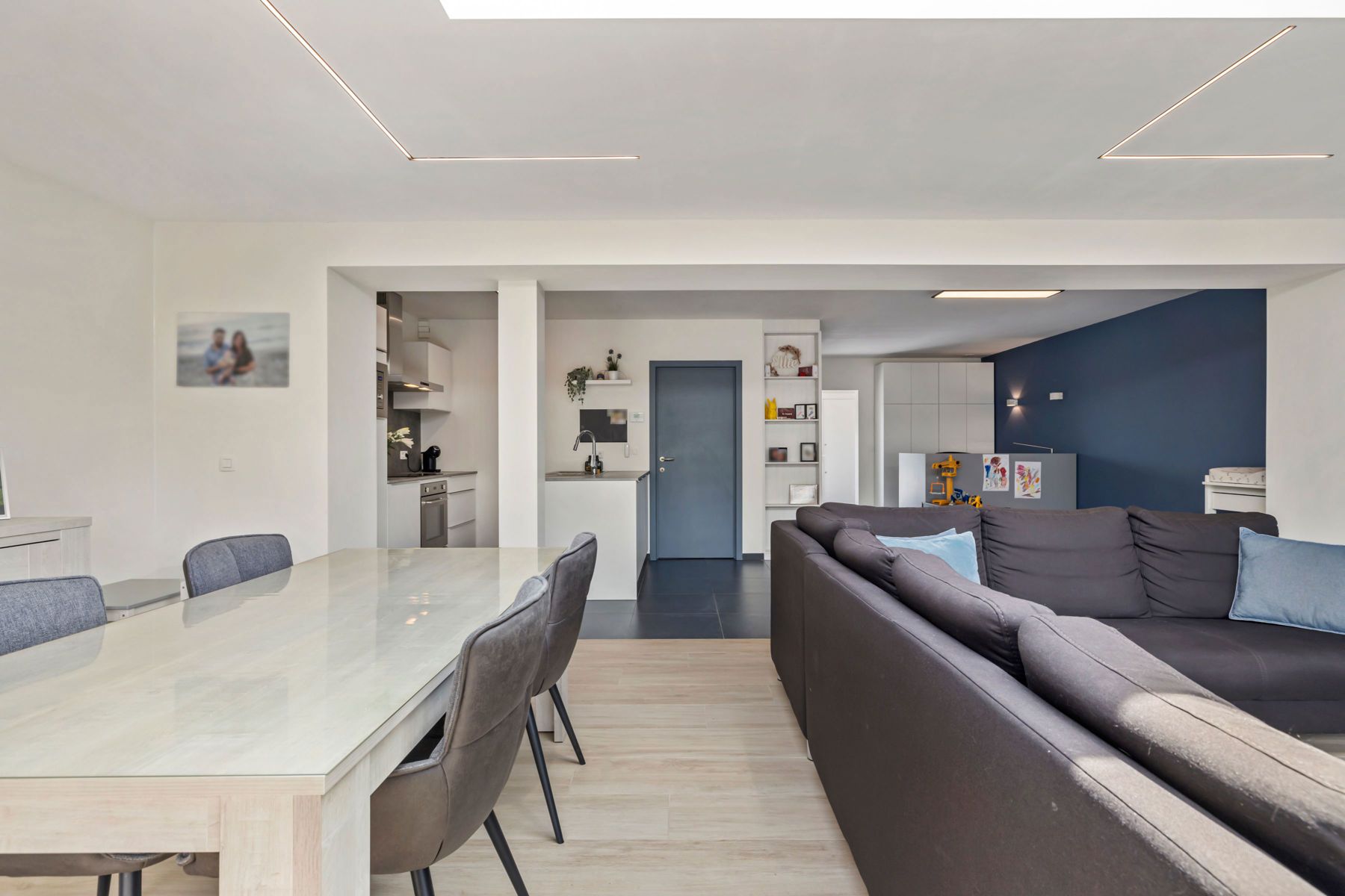 Energiezuinige woning met garage, zonnepanelen en airco foto 4