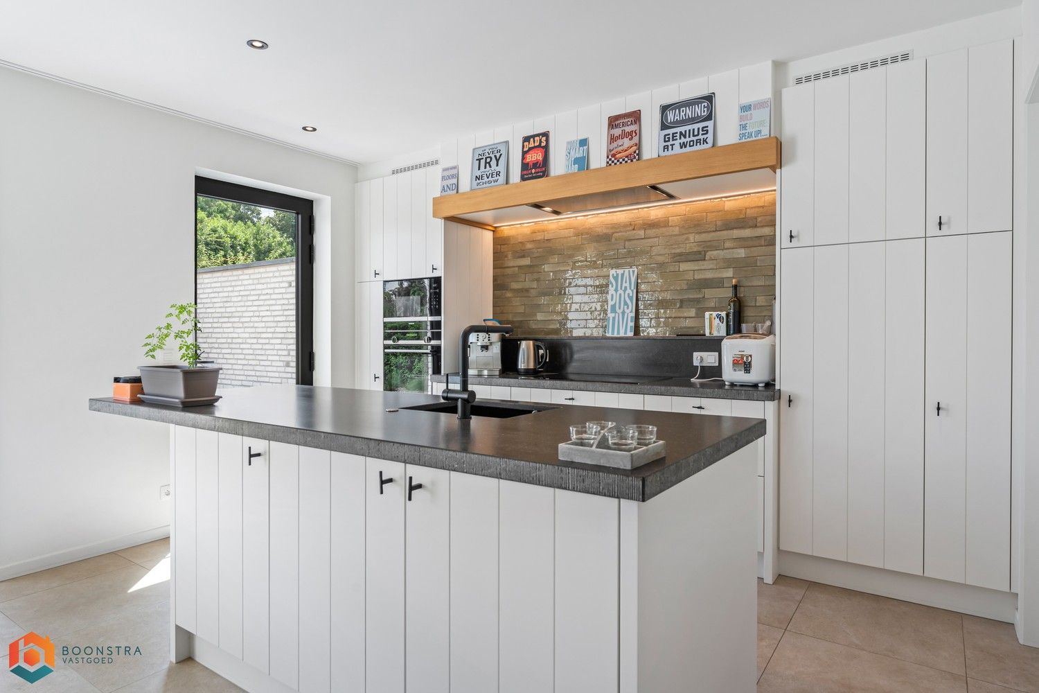 Instapklare woning met 5 slpkrs en tuin te Itegem foto 3