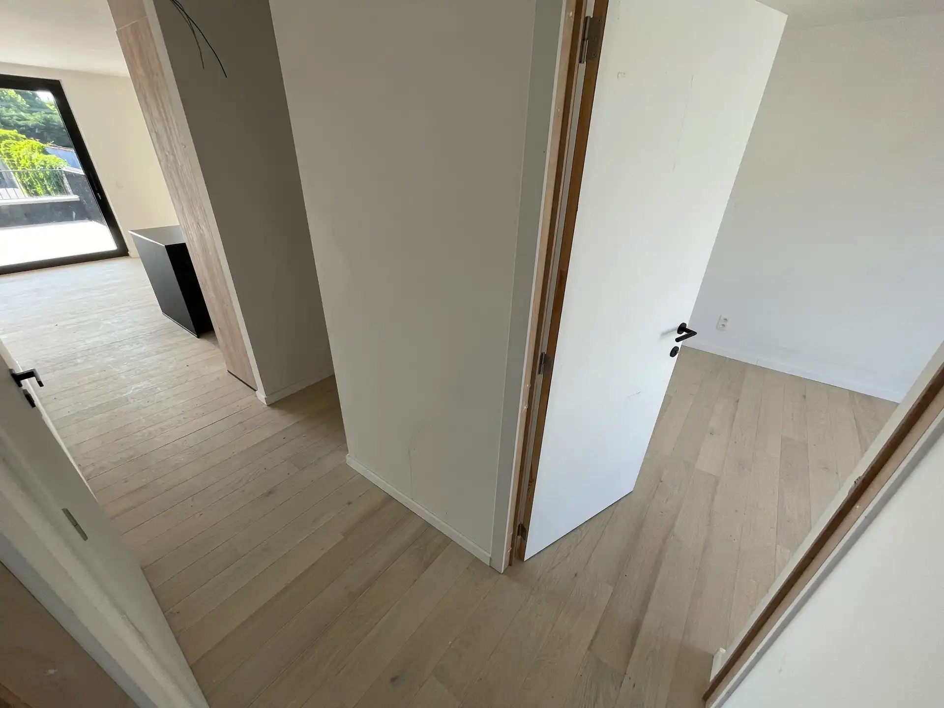 Recent appartement met 1 slaapkamer en groot terras foto 9