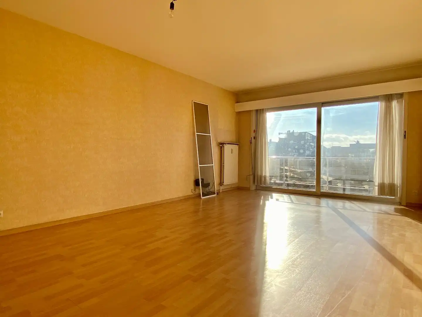 Appartement met 2 slaapkamers en staanplaats op de markt van Harelbeke  foto 16