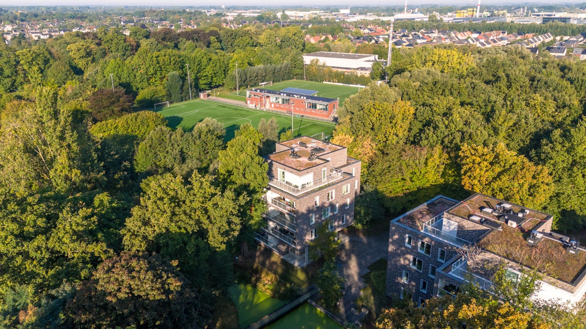 Luxueus appartement met terras & groenzicht in Wondelgem foto 20