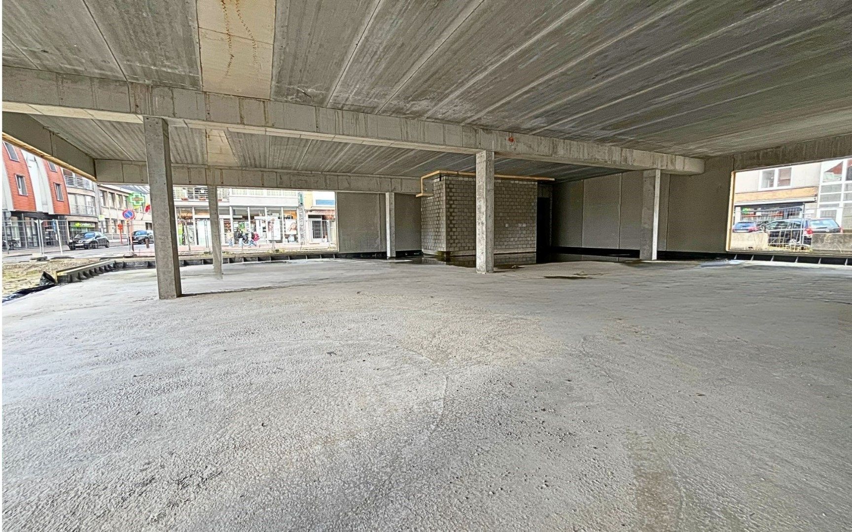 HOOST - Commerciële Ruimtes te Koop- te Huur foto 17