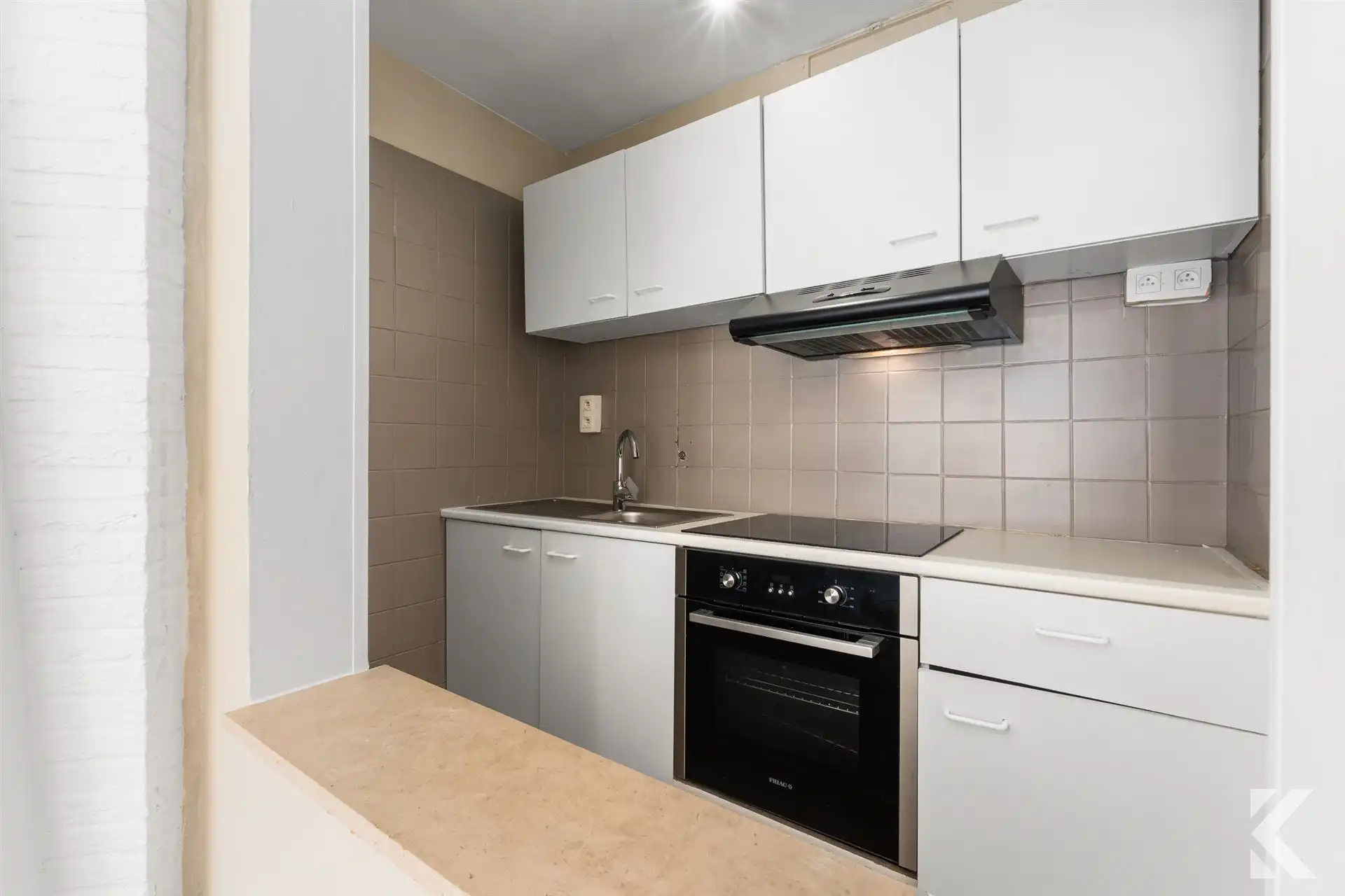 Instapklaar gerenoveerd appartement nabij strand foto 6