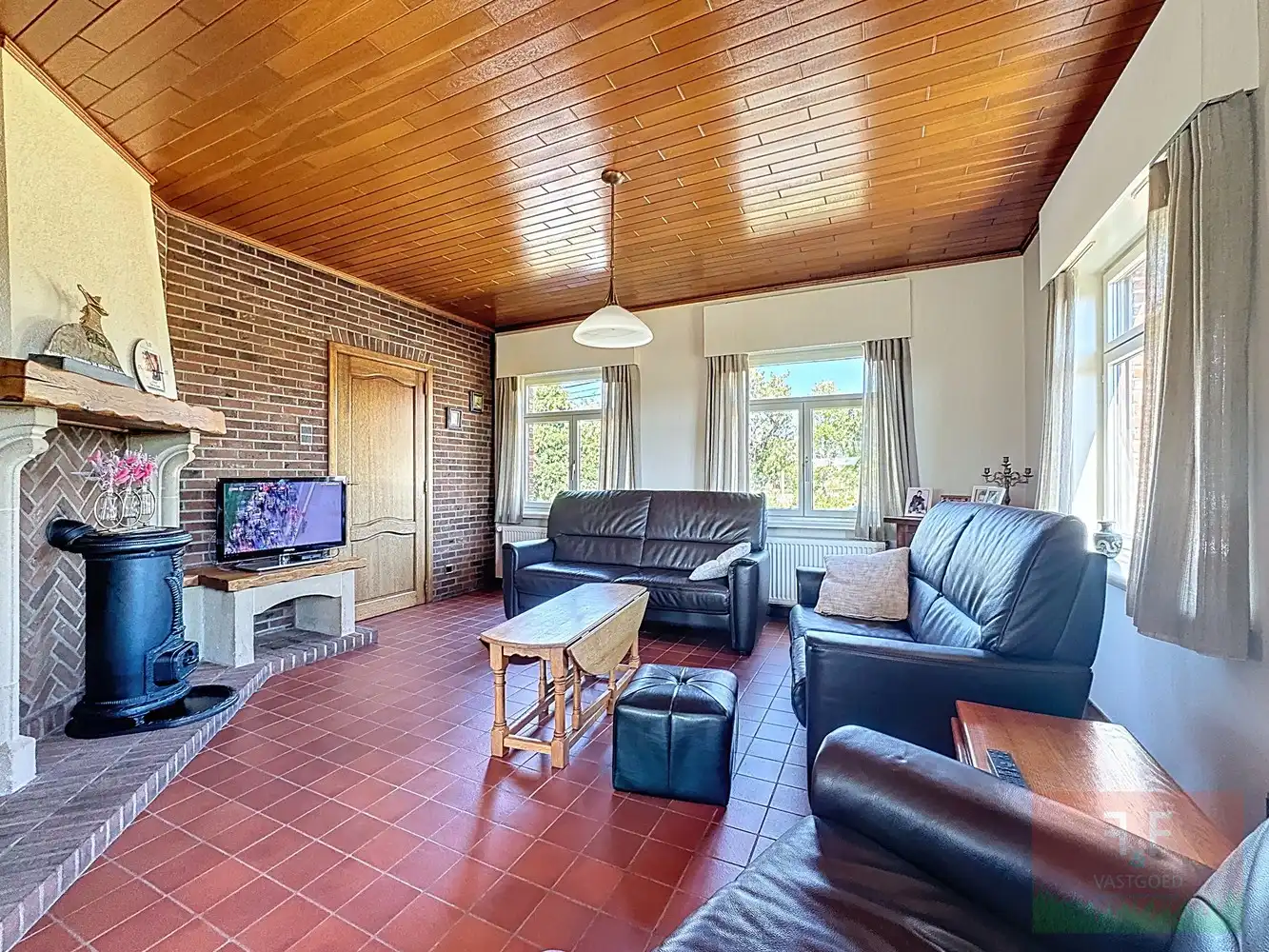 Vrijstaande eengezinswoning met 4 slaapkamers en 2 badkamers foto 5