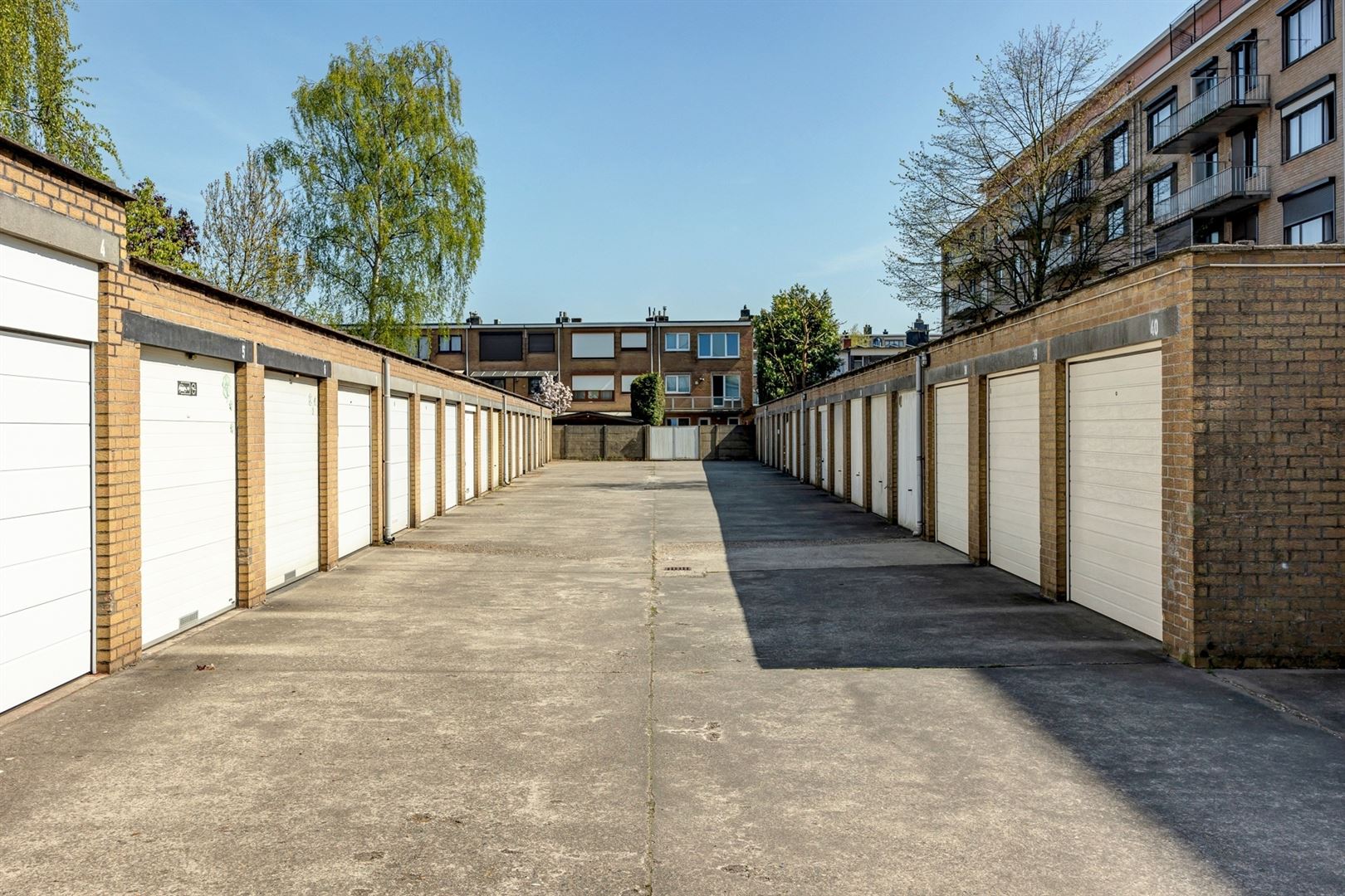 Piekfijn afgewerkt 2-slaapkamerappartement met garagebox foto 23