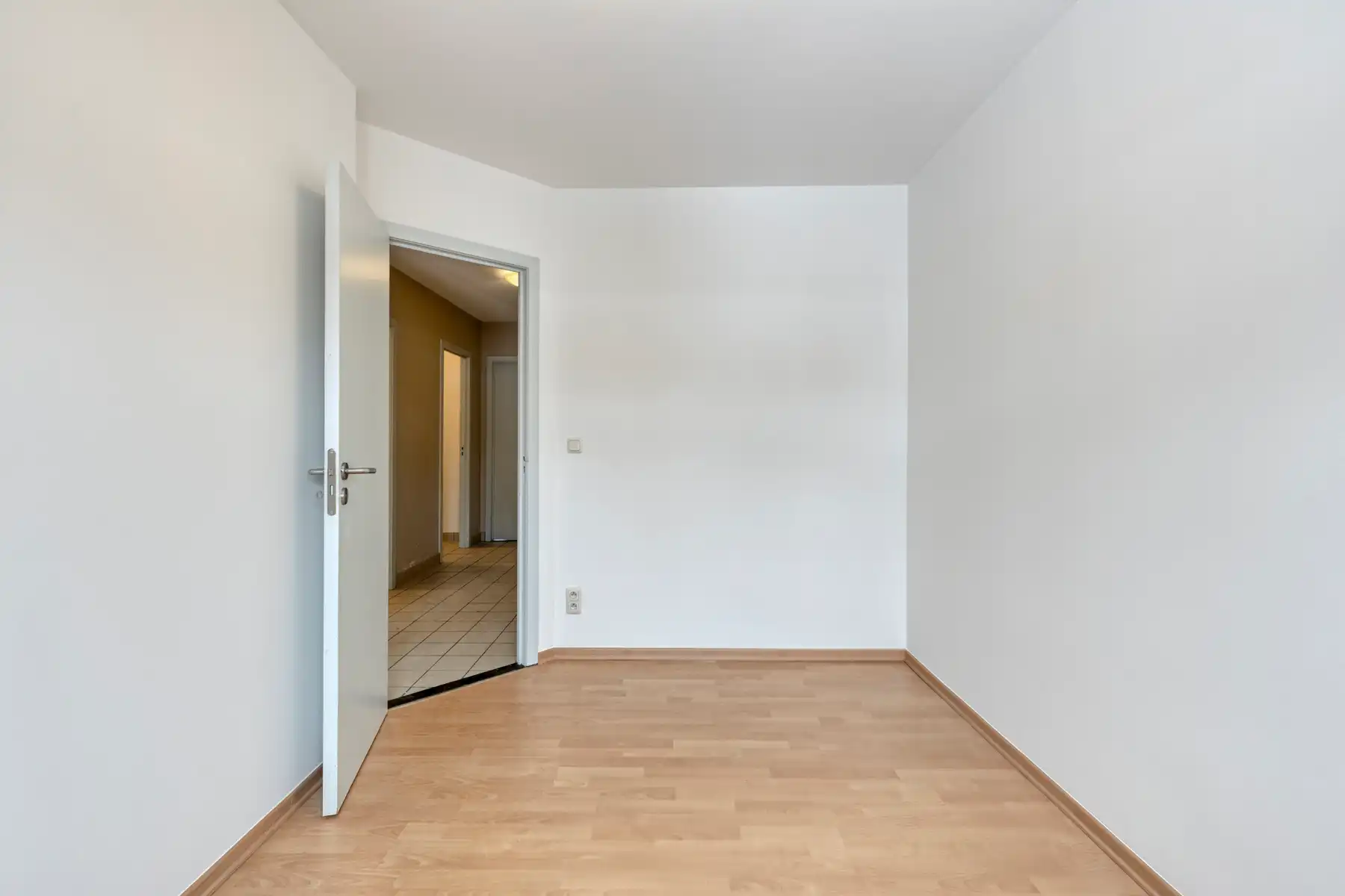 Gelijkvloersappartement met tuintje en garage foto 15