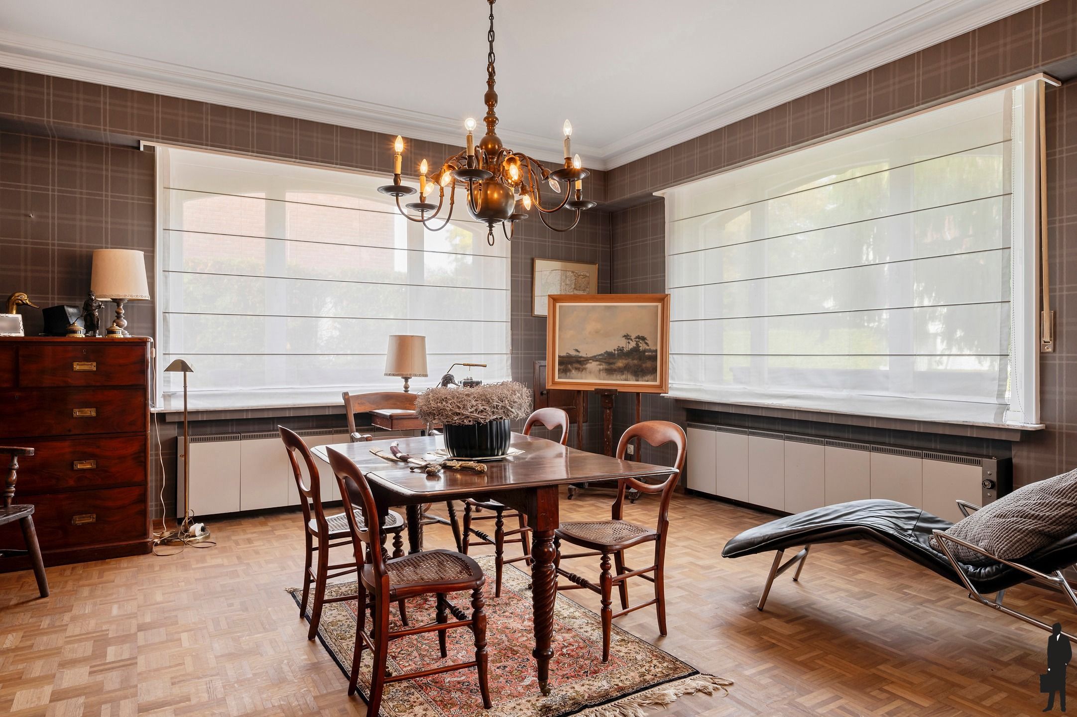  Goed onderhouden in het centrum gelegen karaktervilla op een perceel van ca. 1.938 m²! foto 3