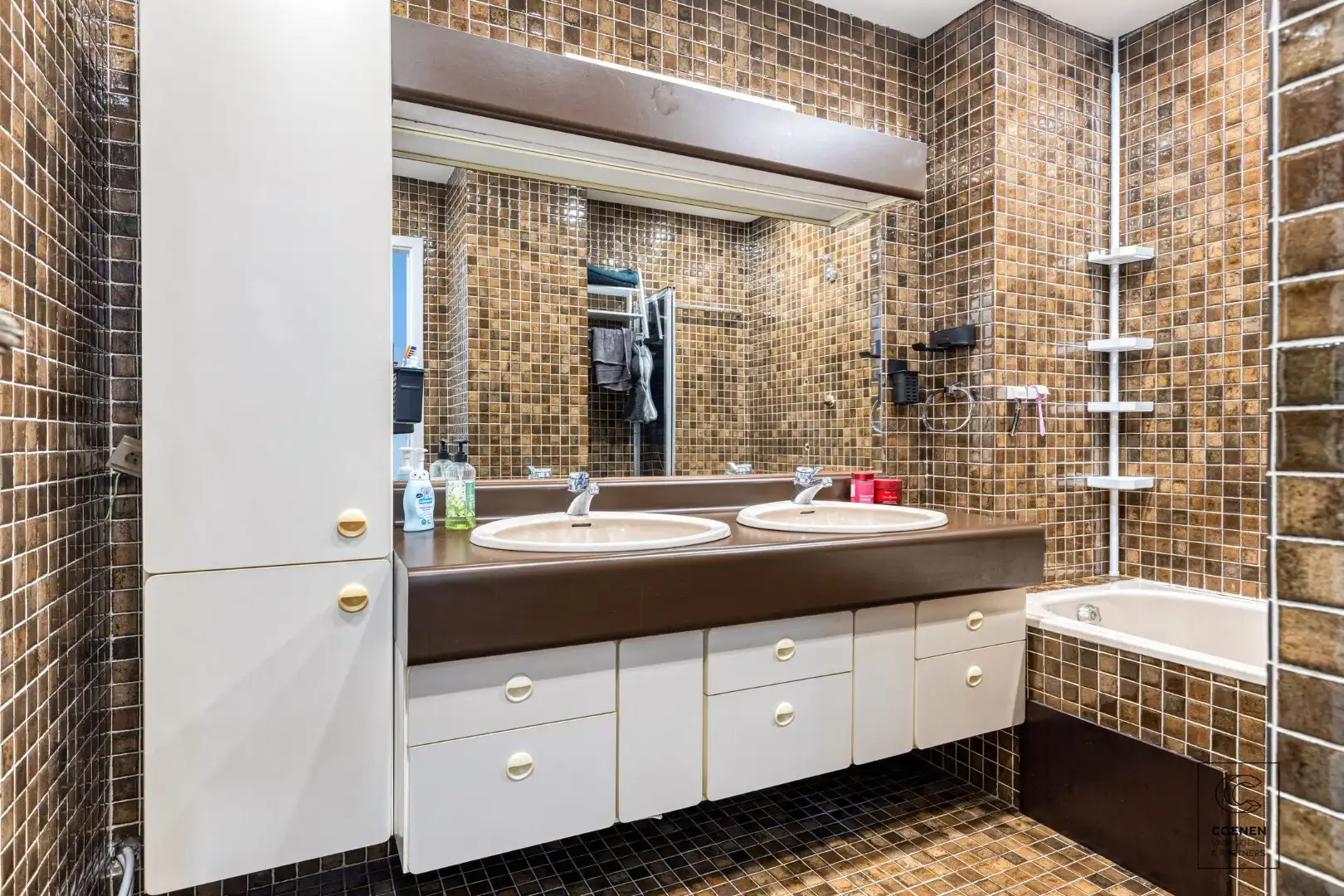 Ruim, lichtrijk appartement van 124 m² en twee slaapkamers te Antwerpen! foto 13