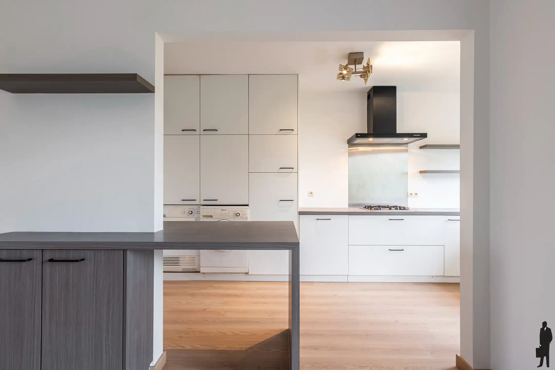 Ruim instapklaar appartement met 2 slaapkamers en terras foto 5