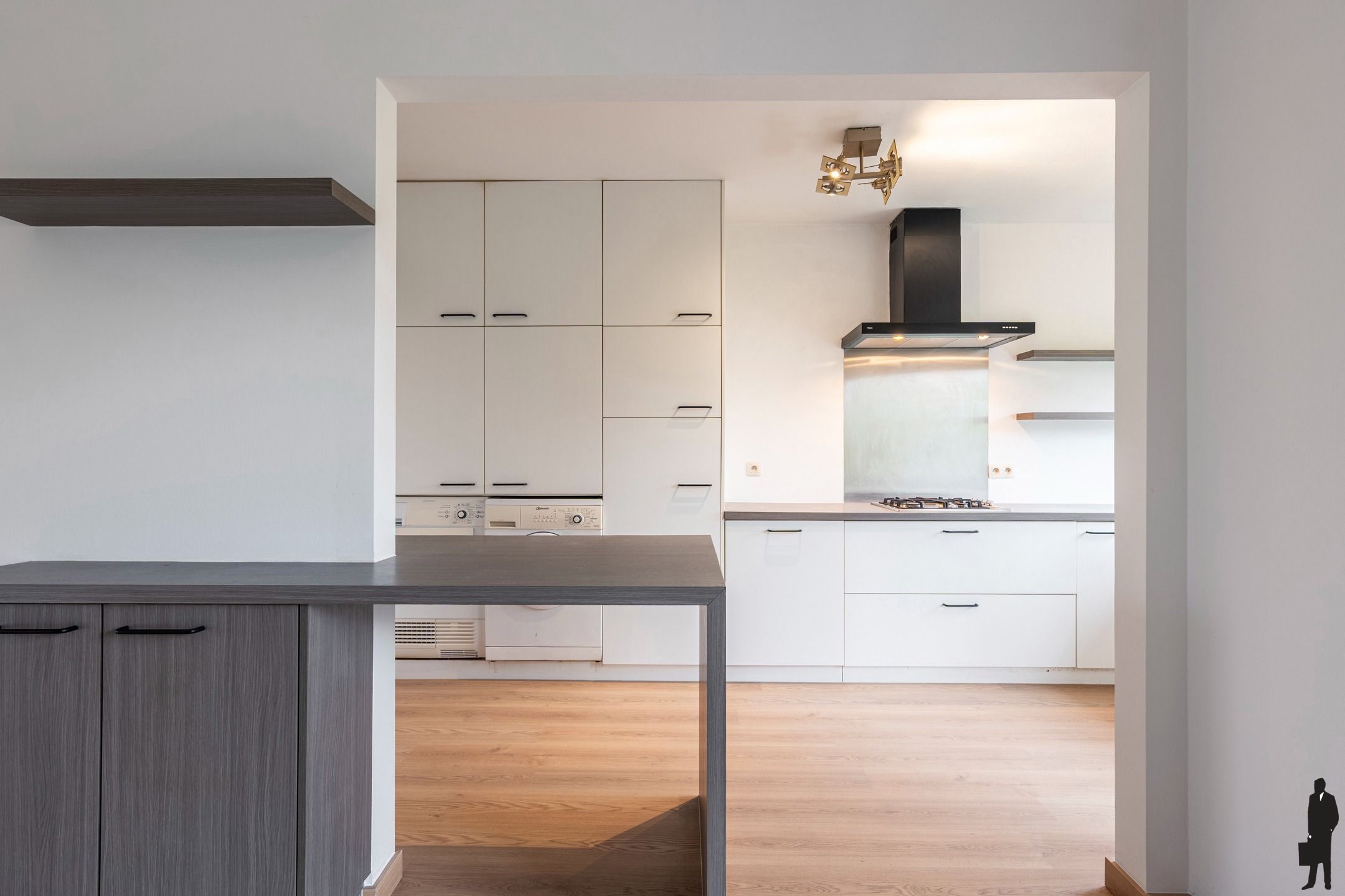 Ruim instapklaar appartement met 2 slaapkamers en terras foto 5