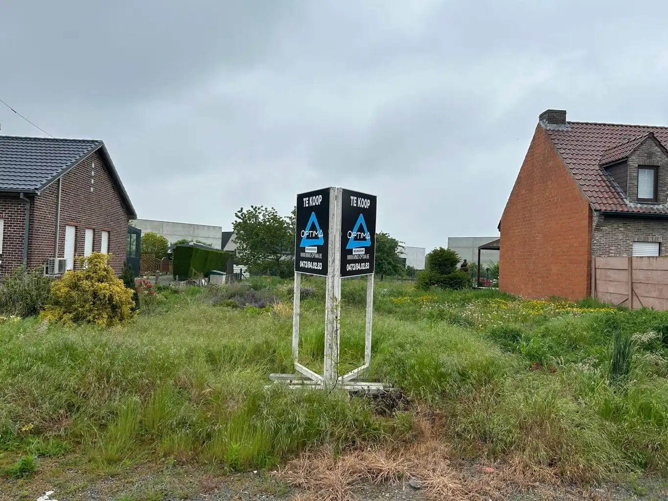 Bouwgrond voor halfopen bebouwing! foto {{pictureIndex}}