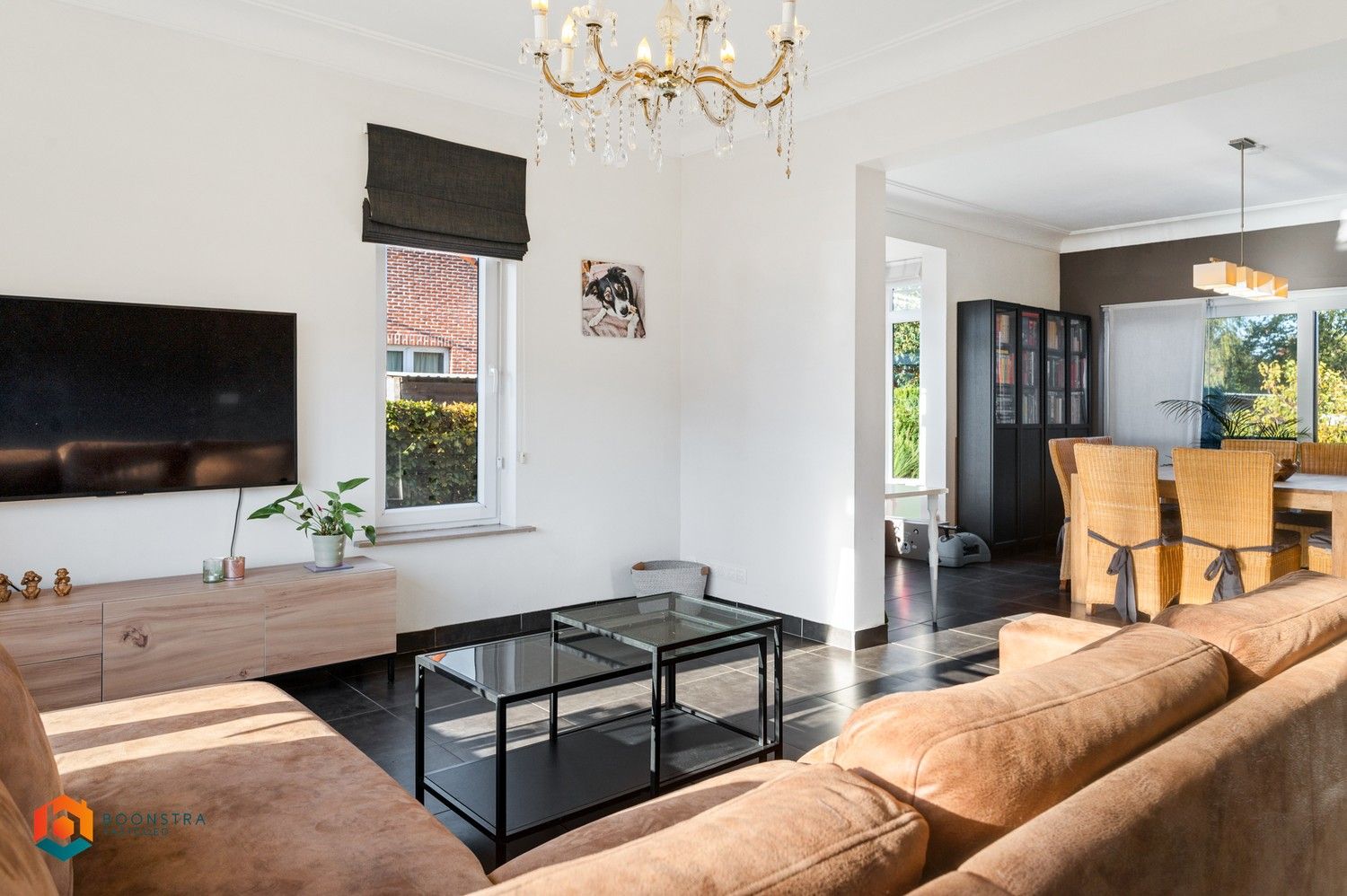 Instapklare woning met 2 slpkrs, tuin, garage en carport te Emblem foto 3