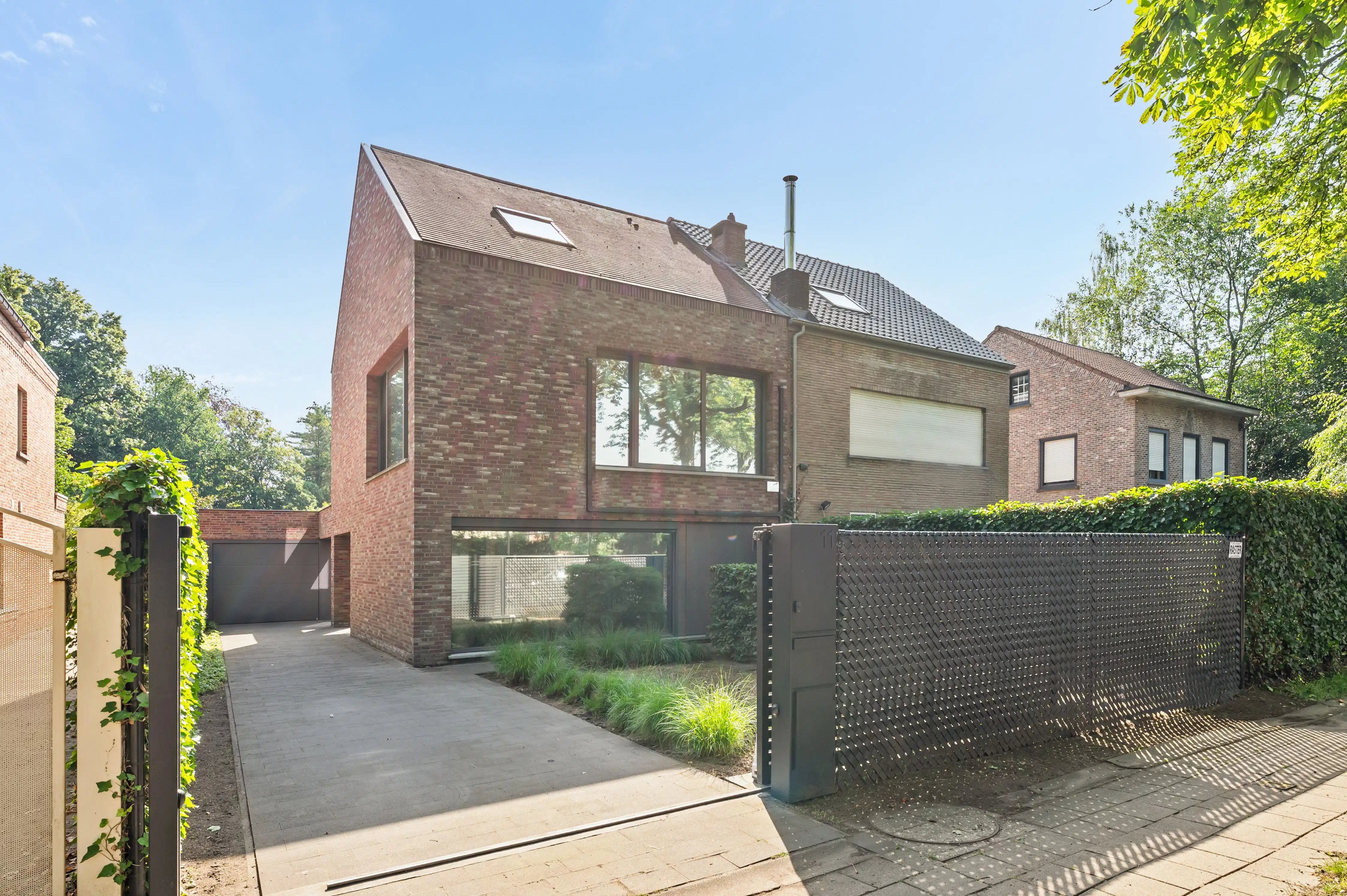 Prachtige woning op toplocatie in Brasschaat ! foto {{pictureIndex}}
