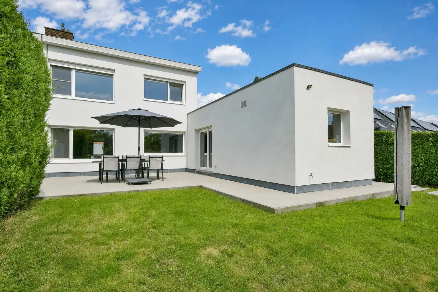 Instapklare woning in een rustige straat! foto 12