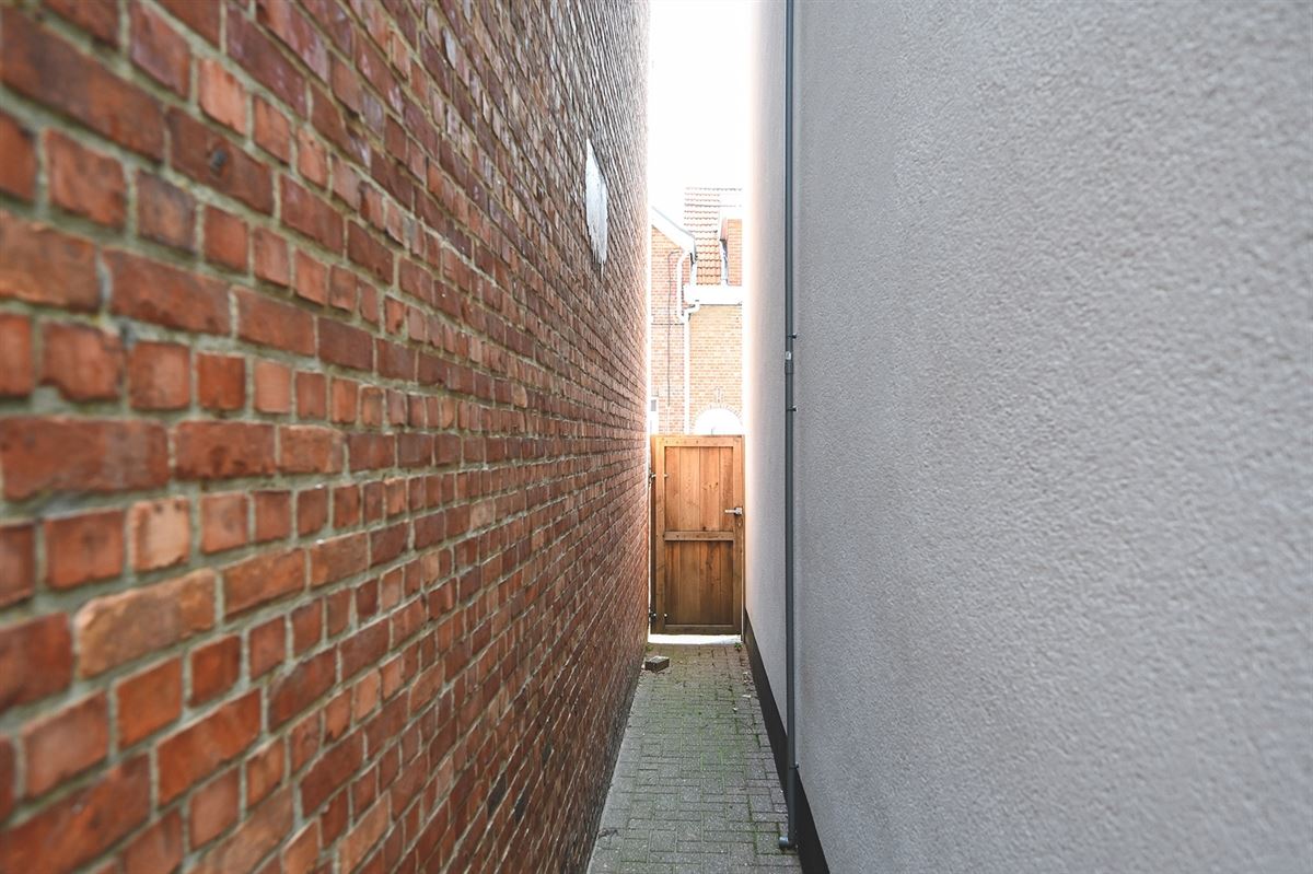 Supergezellige gerenoveerde woning met zij-ingang foto 19