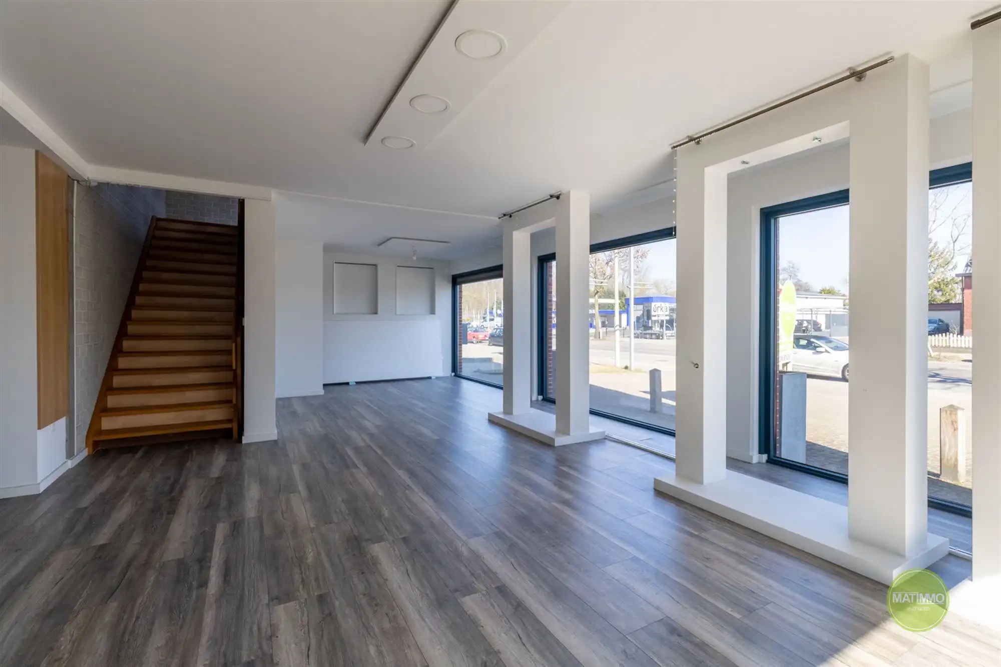 Uniek handelshuis met ruime woonst op toplocatie in Mol  foto 7