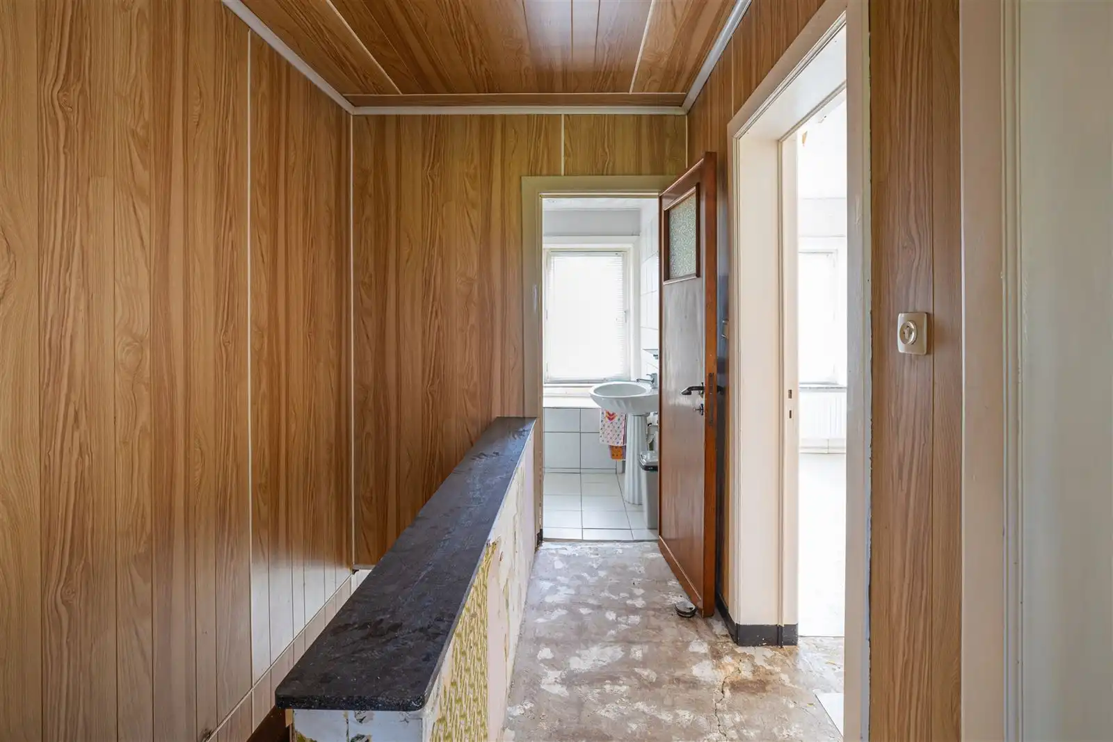 Rustig gelegen woning met veel potentieel te Ophasselt foto 9
