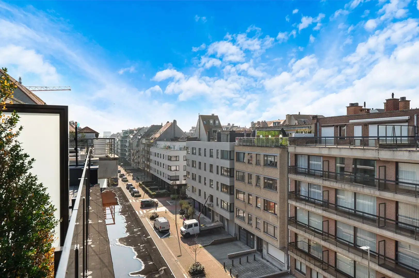 Penthouse appartement met grote zonneterrassen nabij strand. foto 19
