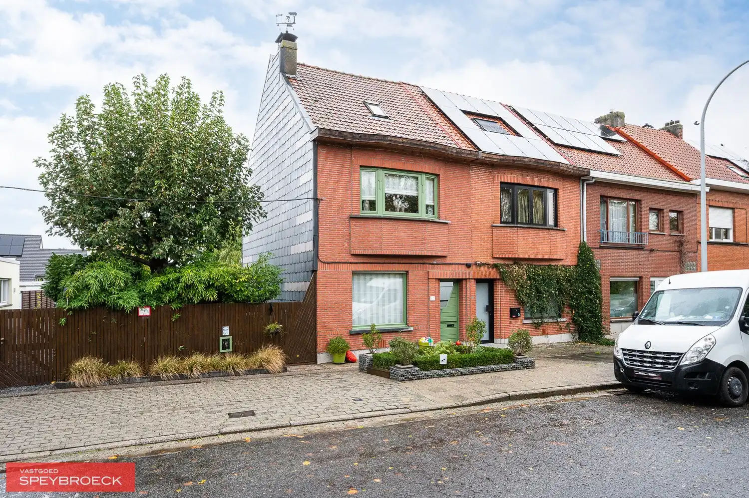 Hoofdfoto van de publicatie: TE KOOP – DRONGEN aan de Koninginnelaan 49