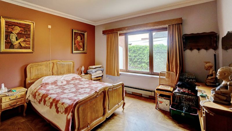 Klassieke villa van 305m² met ruime garage op 7 are 48 ca foto 9