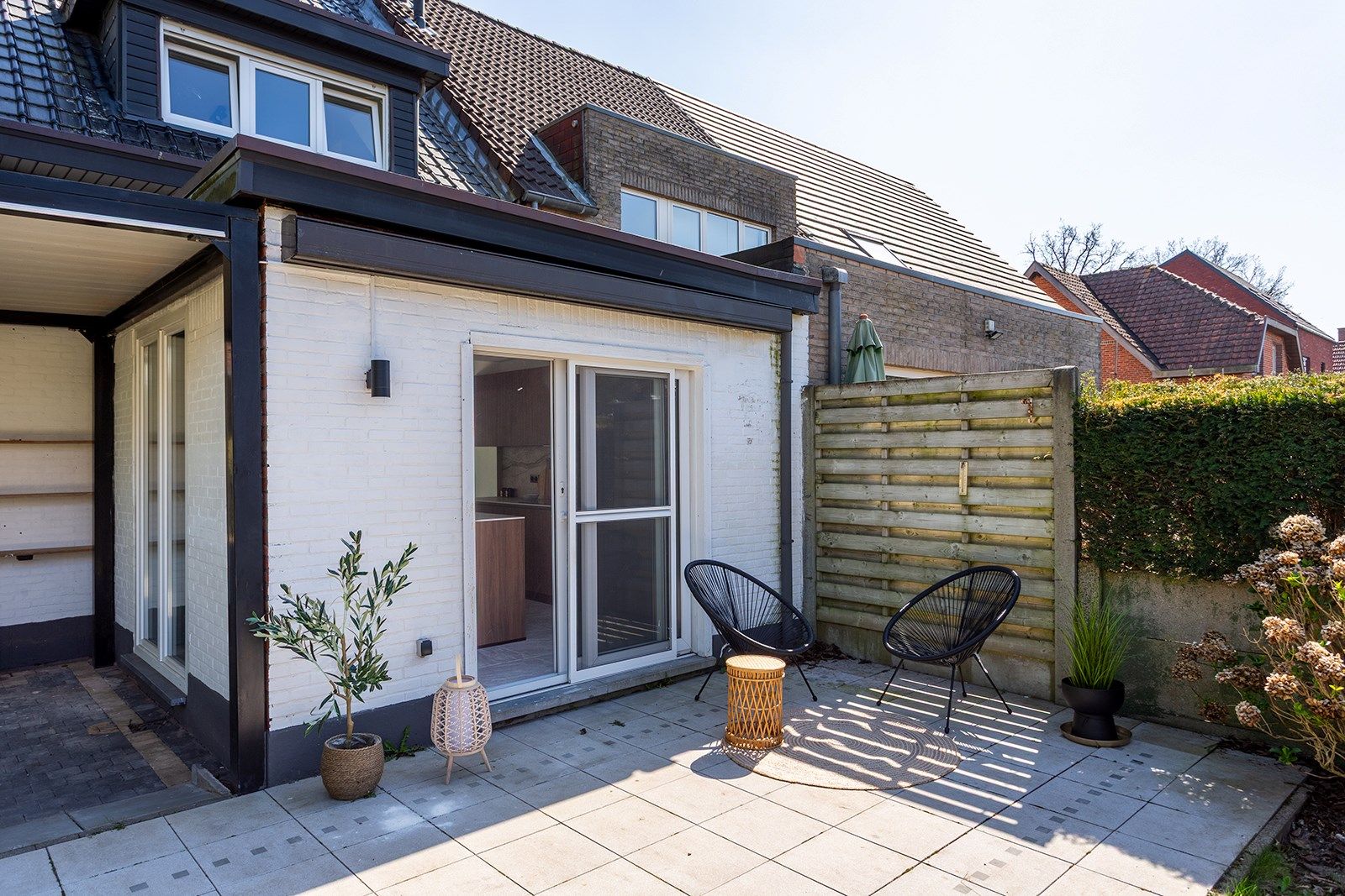 Nét gerenoveerde woning met aangename tuin  foto 6