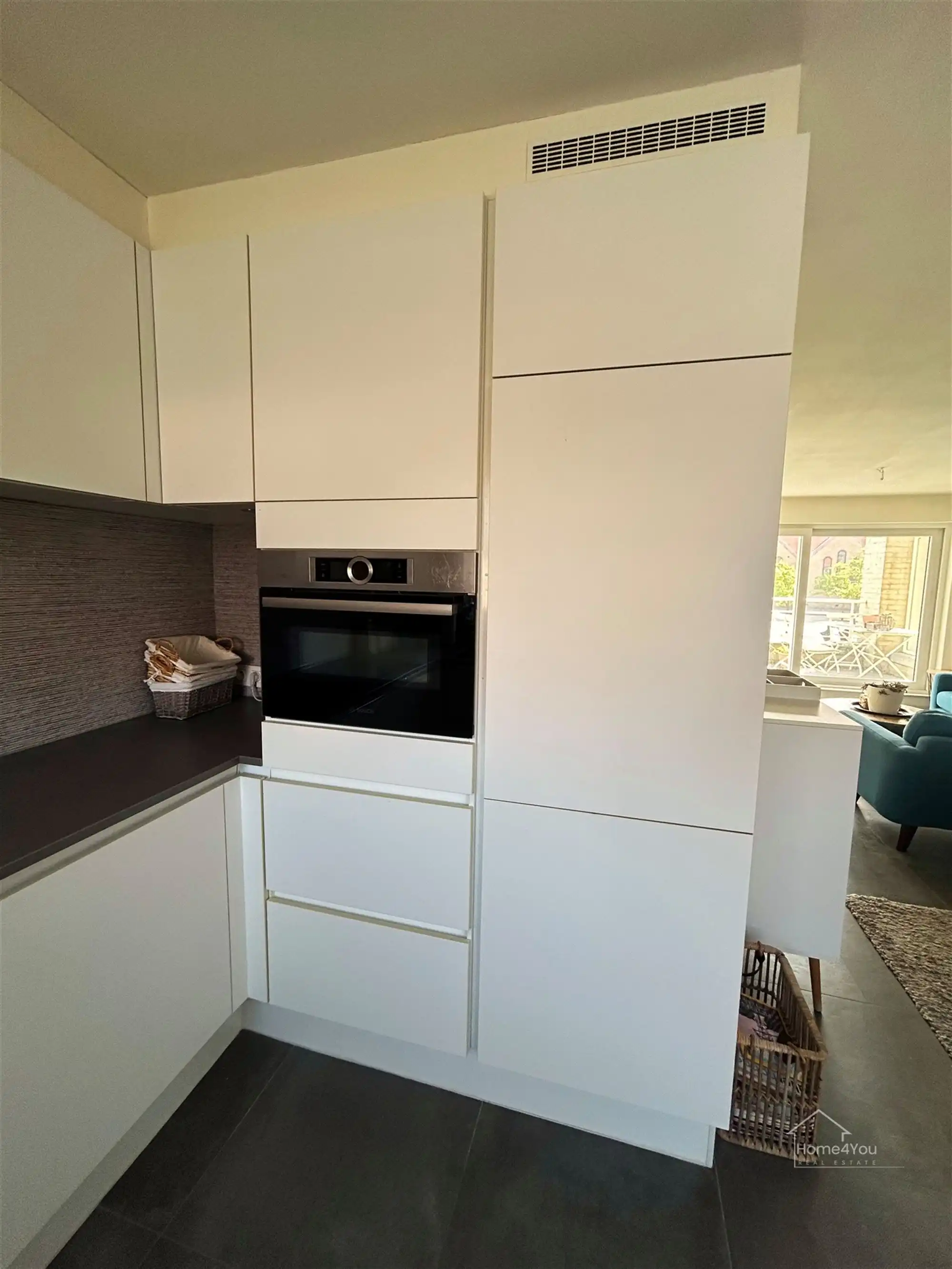 Bemeubeld duplexappartement in hartje Oostende te huur! foto 6