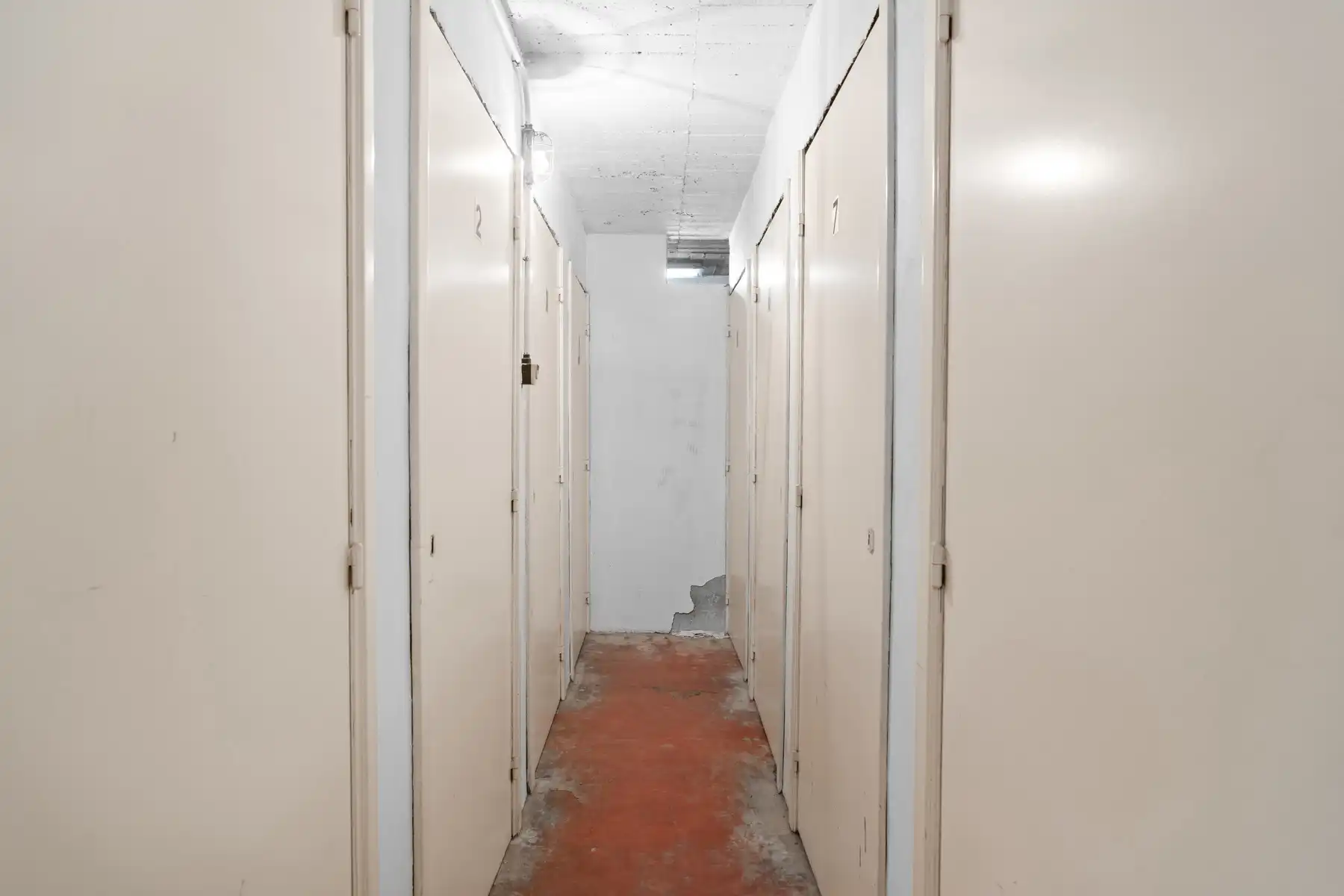 PERFECTE LOCATIE: Zeer ruim 2 slpk appartement en leuk zicht foto 18