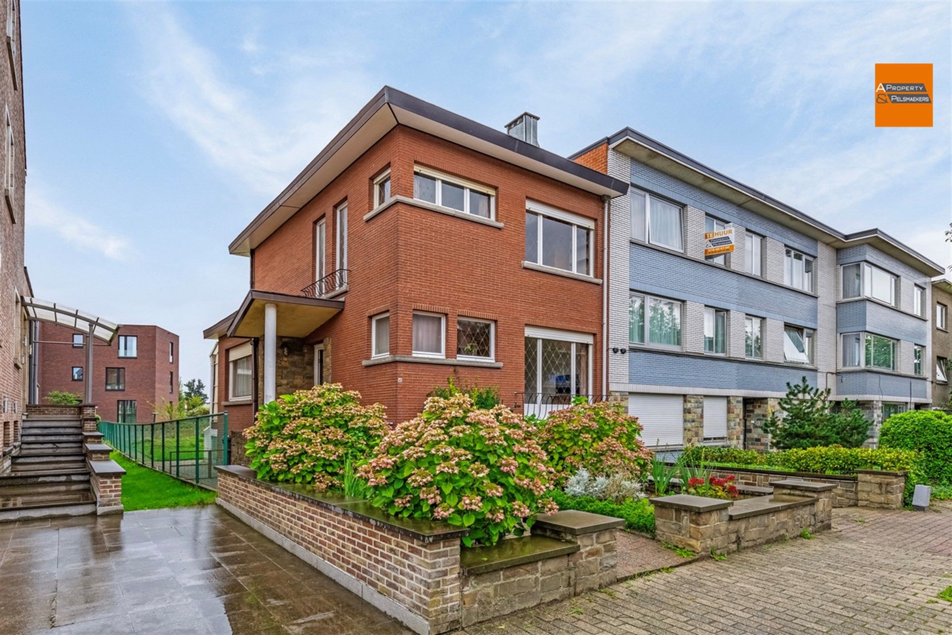 te renoveren driegevelwoning foto 1