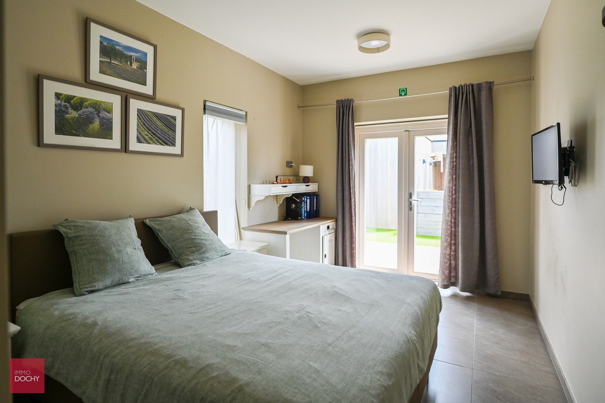 Mooie alleenstaande energiezuinige woning (A-label) met alle comfort en discretie foto 4