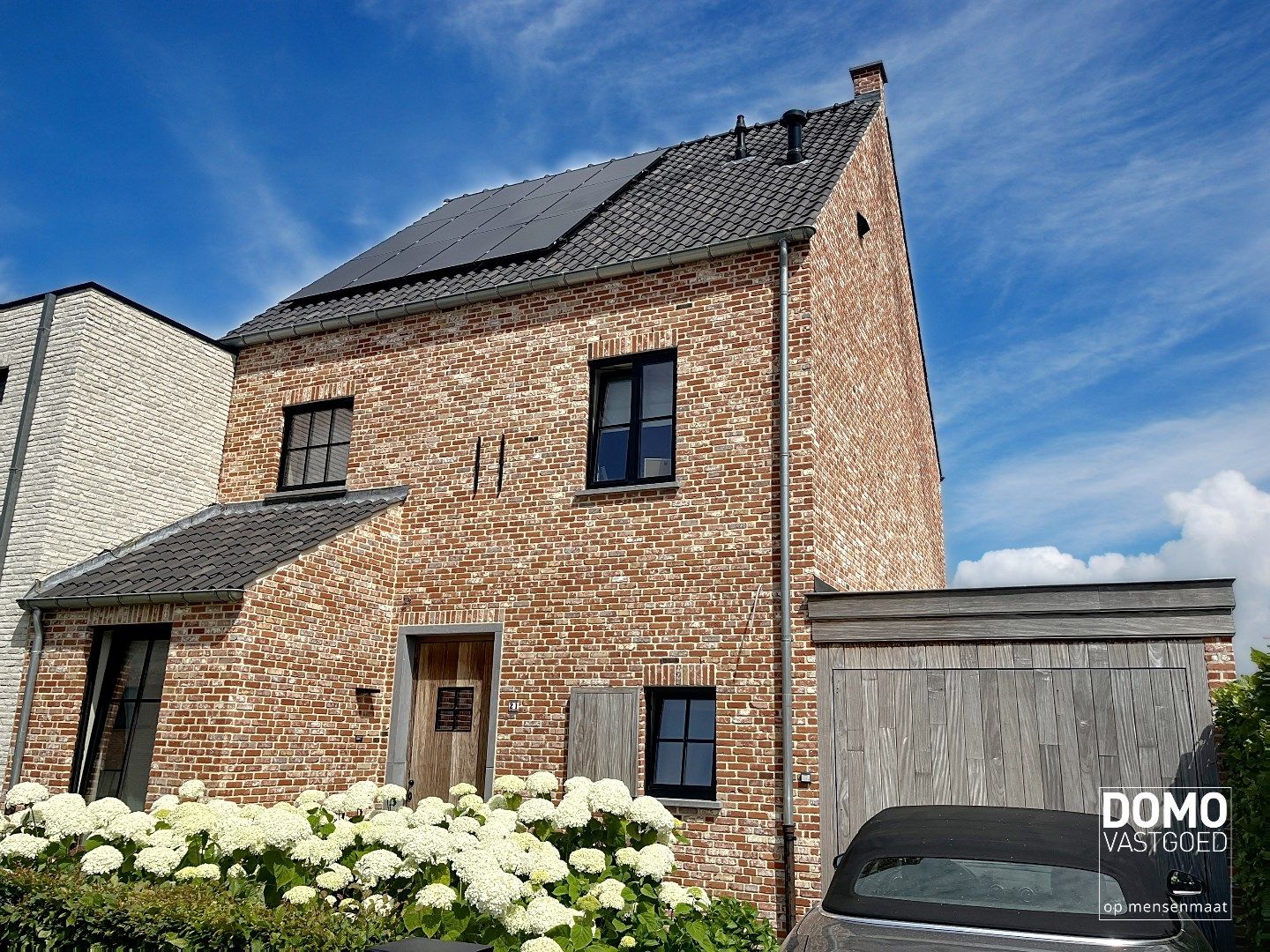 MODERNE WONING IN ALKEN MET TUIN, GARAGE, 4 SLAAPKAMERS EN 2 BADKAMERS foto {{pictureIndex}}