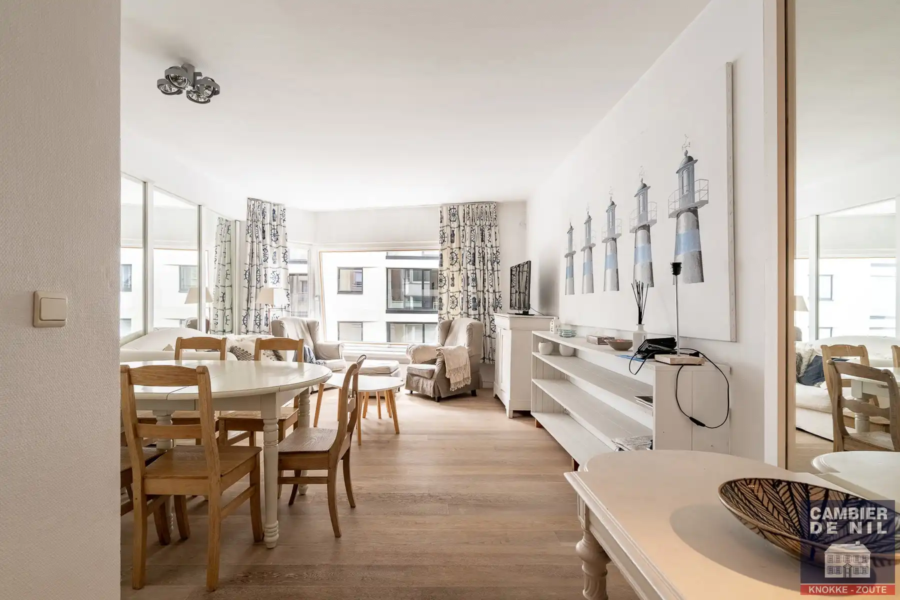 Instapklaar gemeubeld appartement met lateraal zeezicht in het Zoute foto 7